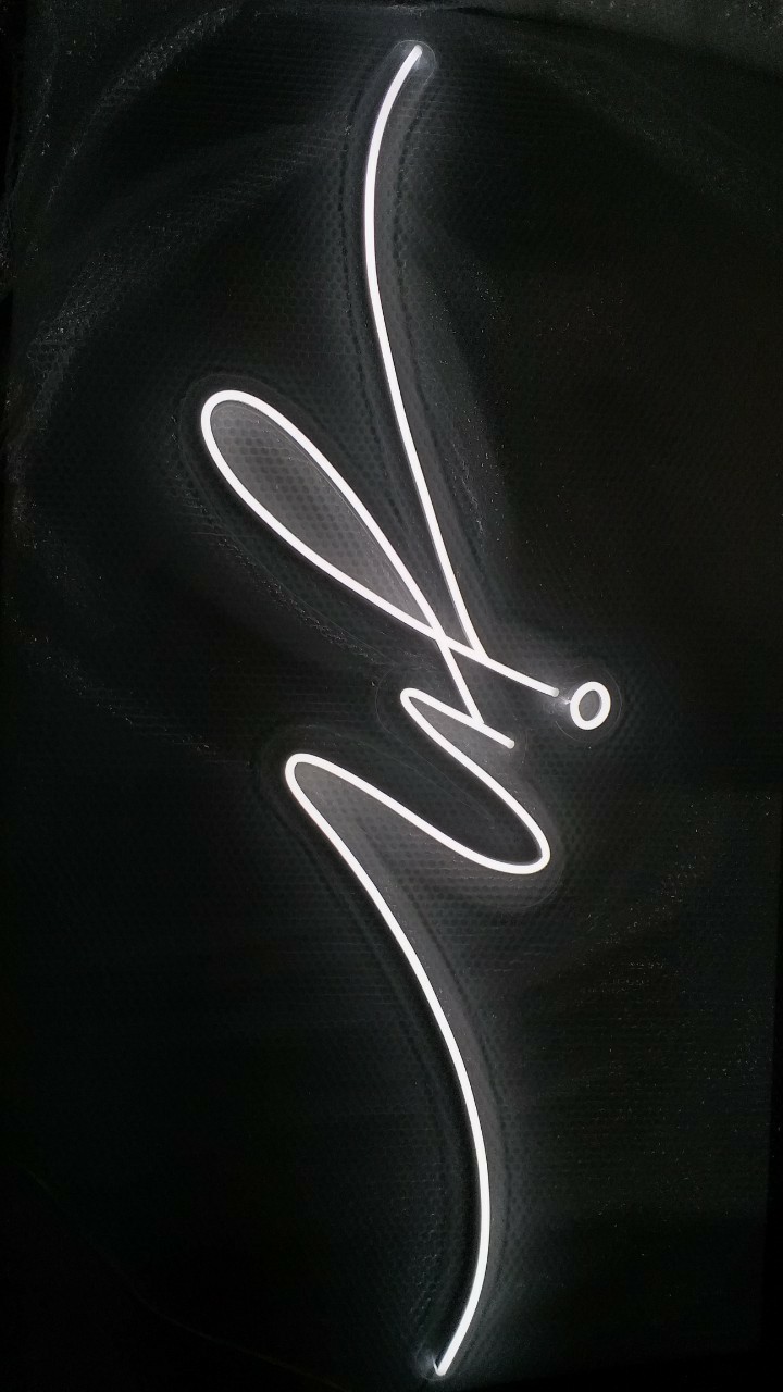 ป้ายไฟนีออน LED อะคริลิคใสรองหลัง