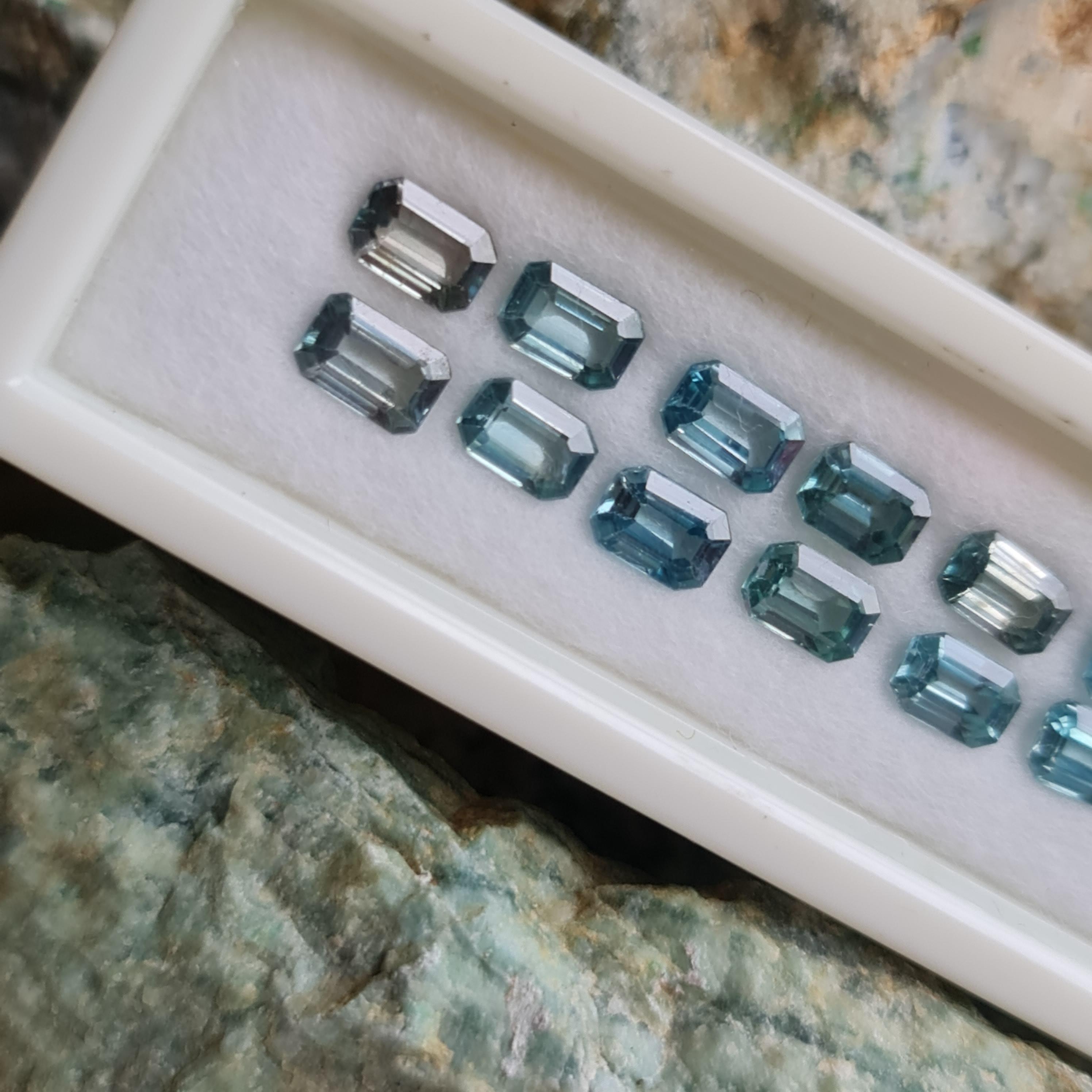 พลอย เพทาย Natural Zircon 26 เม็ด 20.60 กะรัต (Cts.) พลอยแท้ อัญมณีมงคลประจําวันเกิด เครื่องประดับพลอย