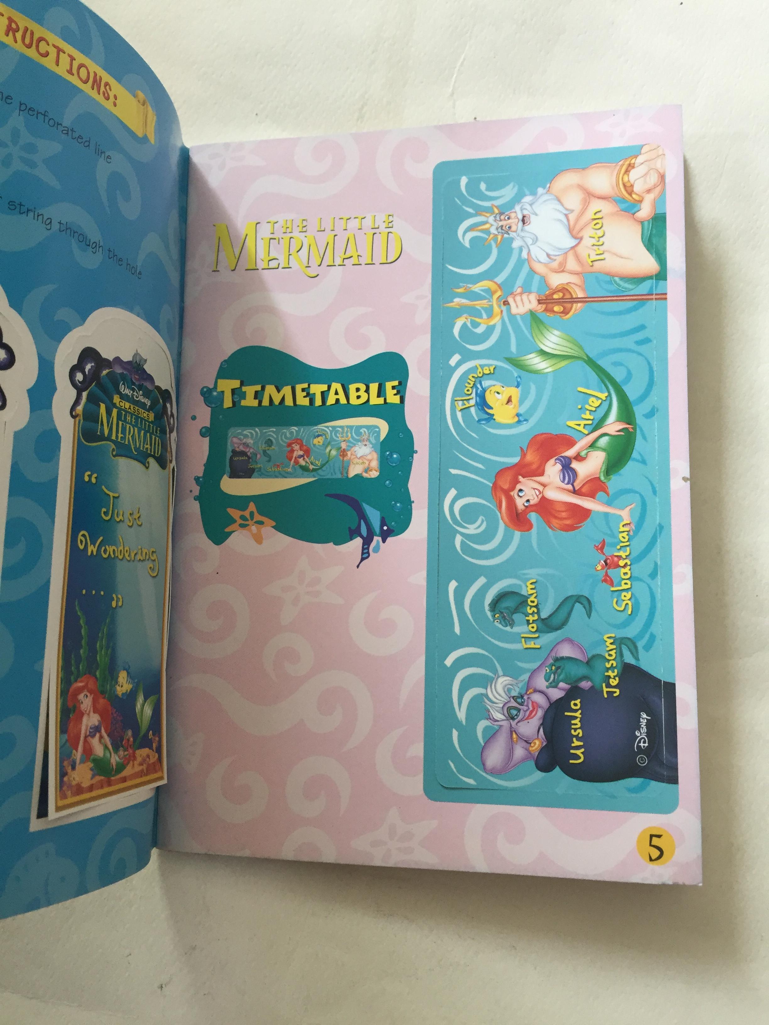 มีหลายภาพ, มีตำหนิ โปรดดูทุกภาพ, สมุดภาพเจ้าหญิงเงือกน้อยแอเรียล, the Little Mermaid ขนาด 19 cm, เป็นสมุดภาพการ์ด ที่คั่นหนังสือ ป้ายสมุดโทรศัพท์การ์ดอวยพรวันเกิดตัวแขวนโทรศัพท์มือถือเป็นกระดาษสแตนดี้และภาพระบายสี เป็นภาพเงือกน้อยแอเรียล Little Mermaid