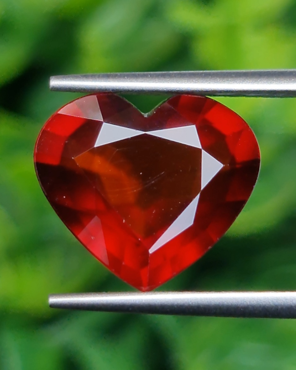 พลอย เฮลโซไนท์ การ์เน็ท Hessonite Garnet 5.90 กะรัต (Cts.) ดิบ Unheated พลอยแท้อัญมณีมงคล ประจําวันเกิด เครื่องประดับพลอย
