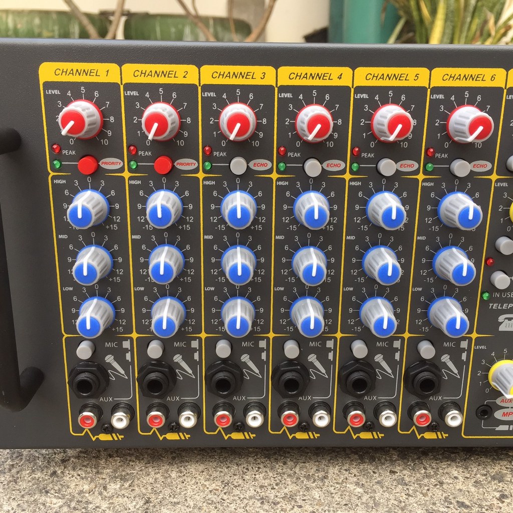 NPE TPM-2500MP3 AC/DC POWERMIXER+LINE