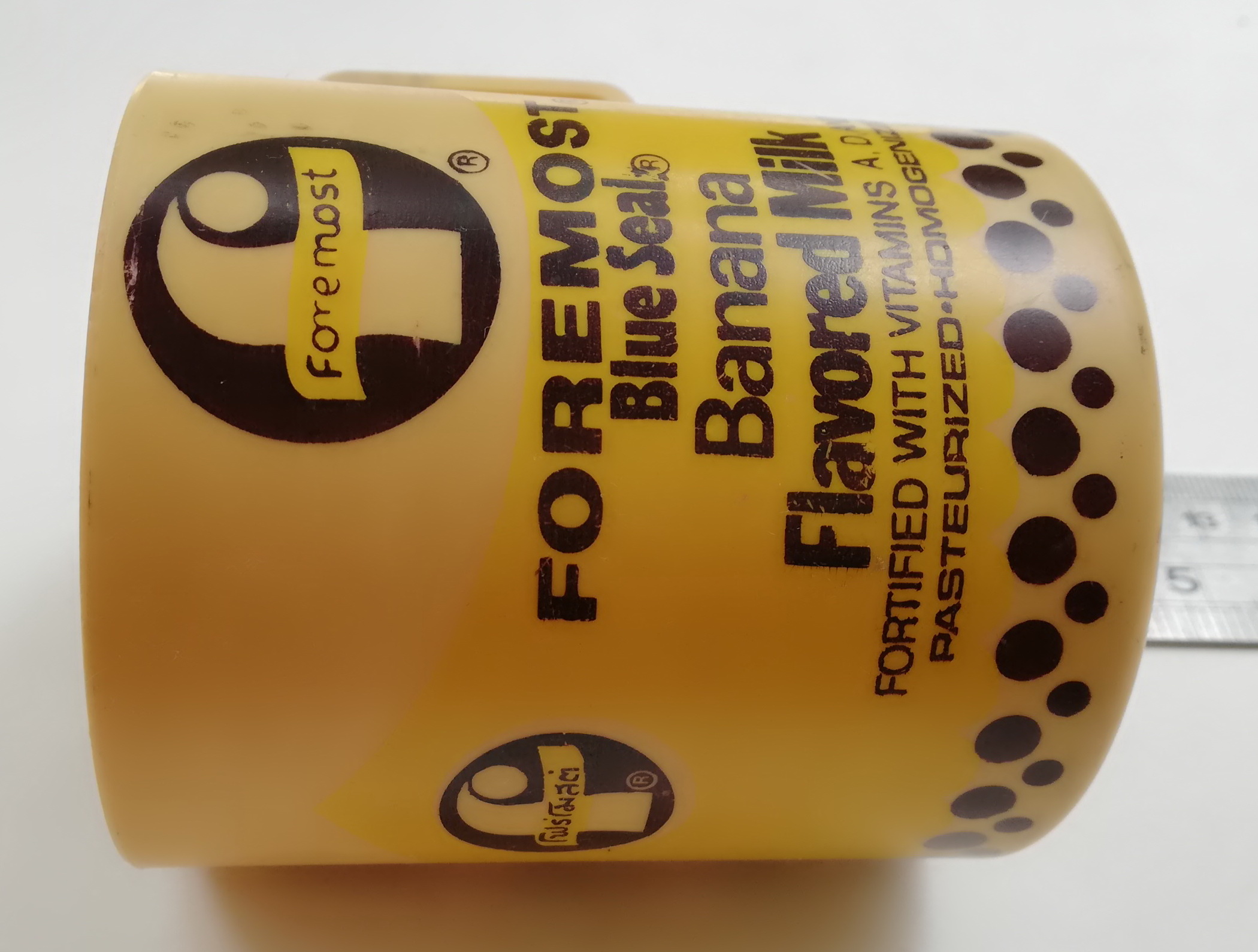 ของเก่าสะสม แก้วน้ำพลาสติกขนาดเล็กมีหู ของสะสมจากForemost,Foremost Blue Seal,Banana Flavoured Milk เส้นผ่าศูนย์กลาง 3",สูง 3.4" **ของเก่ามีตำหนิ โปรดตรวจสอบทุกภาพ