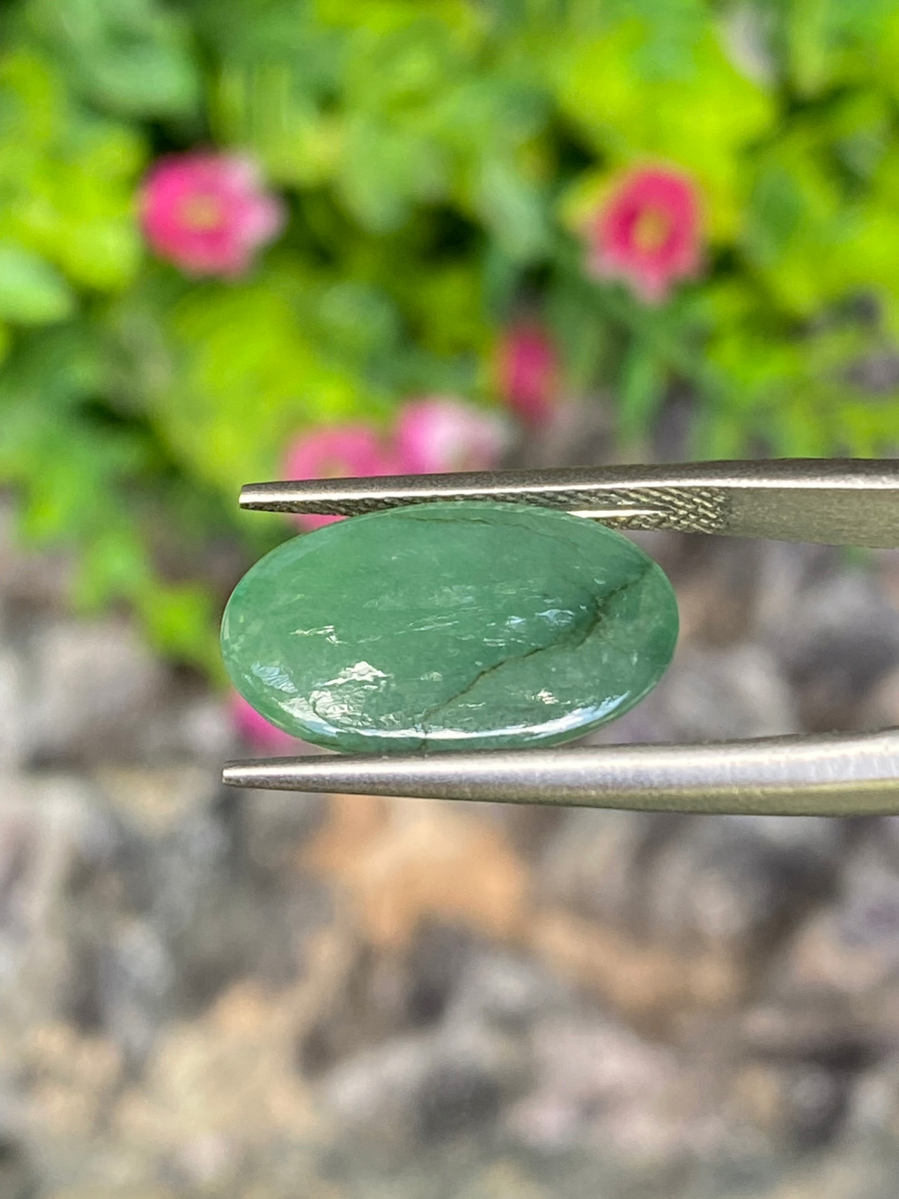 หยกพม่าเจียรนัย (Burmese jade ) 7.84 กะรัต หยกแท้ อัญมณีมงคลประจําวันเกิด เครื่องประดับหยก