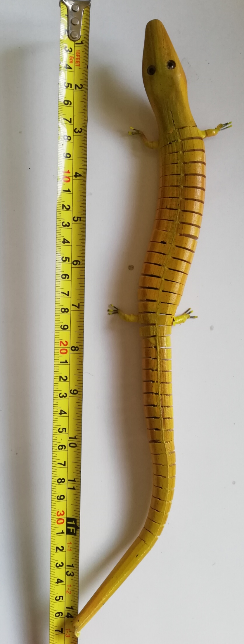 กิ้งก่าไม้ระกำ สีเขียว ขาปรับได้ จับหางสามารถเคลื่อนลำตัวได้ จับหางสามารถ เคลื่อนลำตัวได้ ขนาดตามภาพ