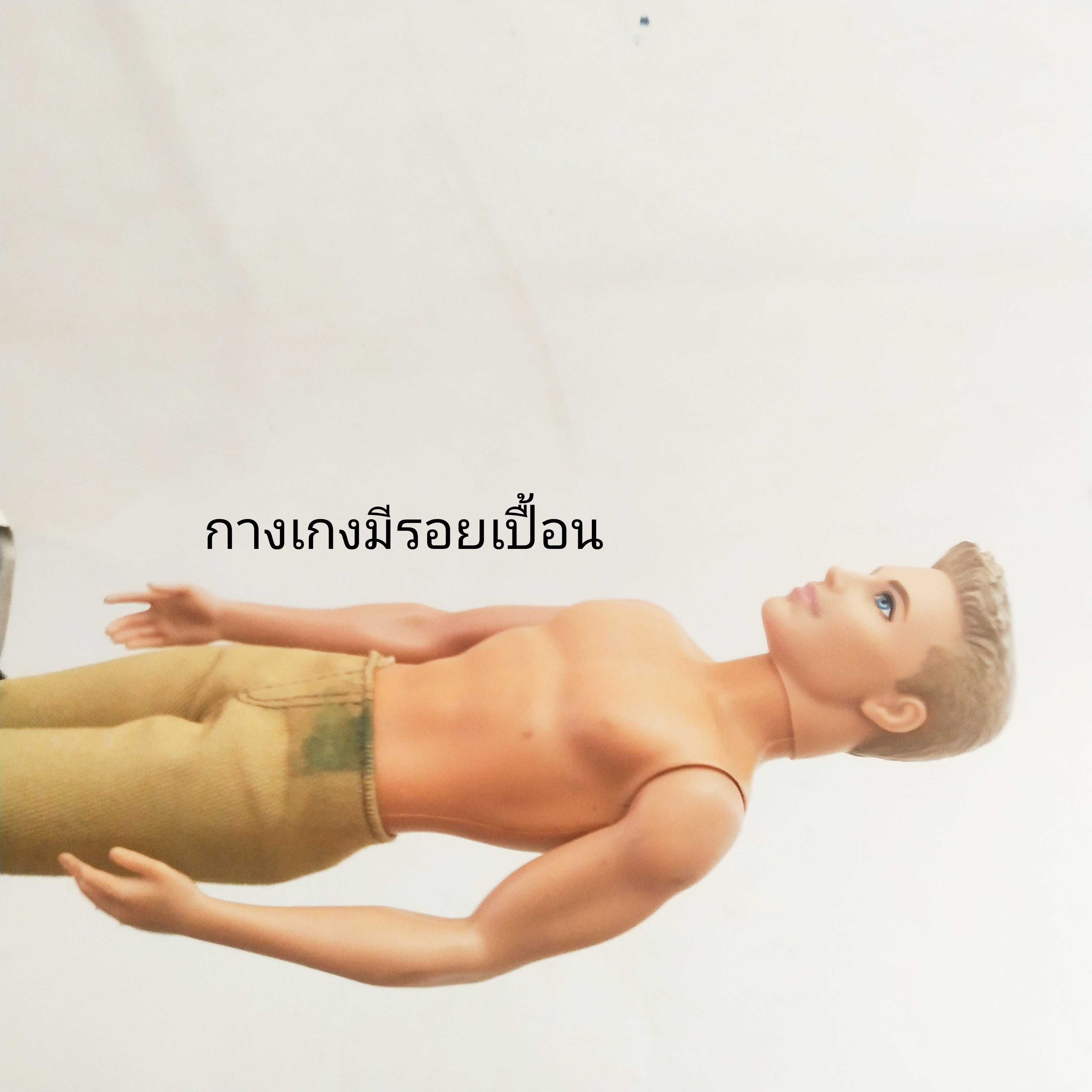 ตุ๊กตาผู้ชาย เคน แฟชั่นโพสต์ ท่ายืนทิ้งน้ำหนักลงที่ขาขวา แขนขาแน่น Mattel China 2013