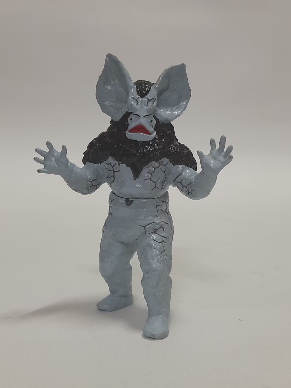 มีหลายภาพ ,กาชาปอง สัตว์ประหลาด อิคารุส จากอุลตร้าเซเว่น ยางตัน ขนาดตามรูป มือสองสภาพดีมีรอยบ้าง