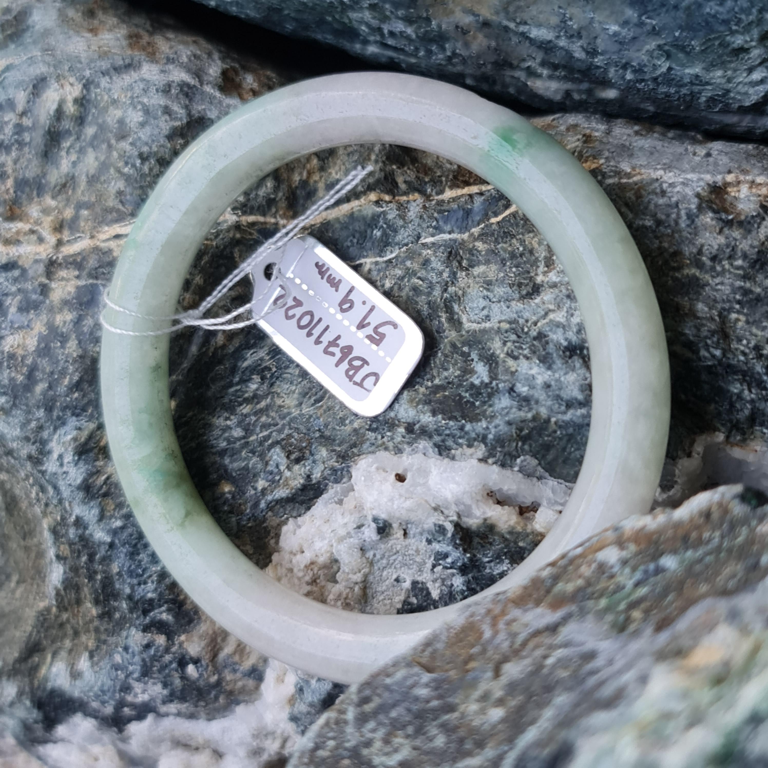 JB6711022 หยก พม่า แท้ Jade กำไลหยก 51.9 มม. (Jadeite bracelet) พม่า (Myanmar)