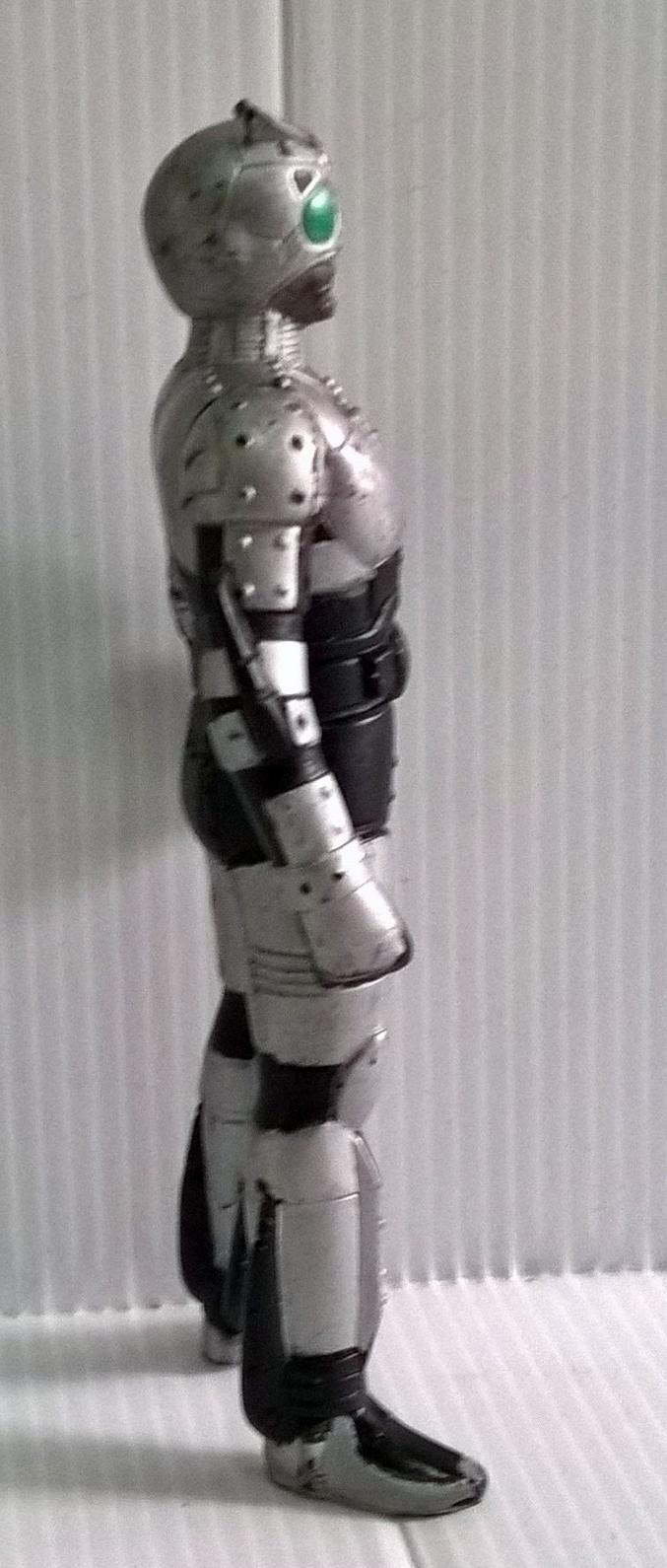 ของสะสม โมเดล ซอฟ4" ชาโดว์มูน Shadow Moon มีตำหนิ ตามภาพ จากซีรีย์ มาสไรเดอร์ Black