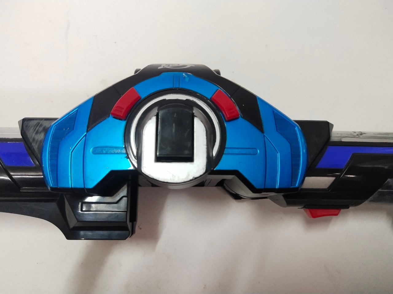 อาวุธ ของขบวนการ โกบัสเตอร์ ขนาดตามรูป เก่าเก็บ ไม่ได้ลองเครื่อง มือสองตามสภาพมีรอยบ้าง