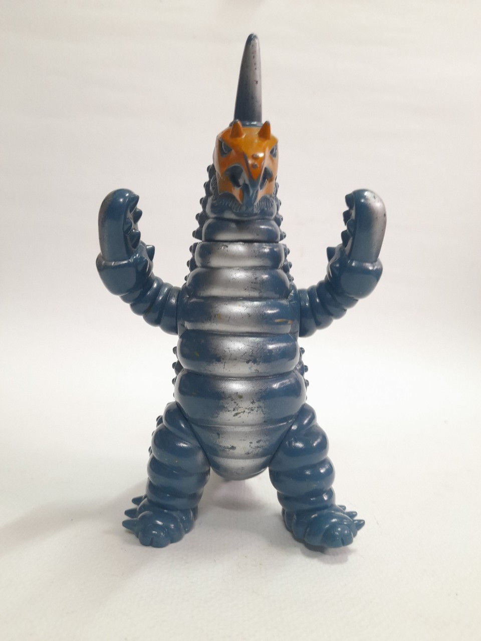 ซอฟ 6.5-7 นิ้ว สัตว์ประหลาดวาคิซิม จากอุลตร้าแมนเอ/เอส มือสอง สภาพดี มีรอยบ้าง มีปั๊มใต้เท้า japan 1989