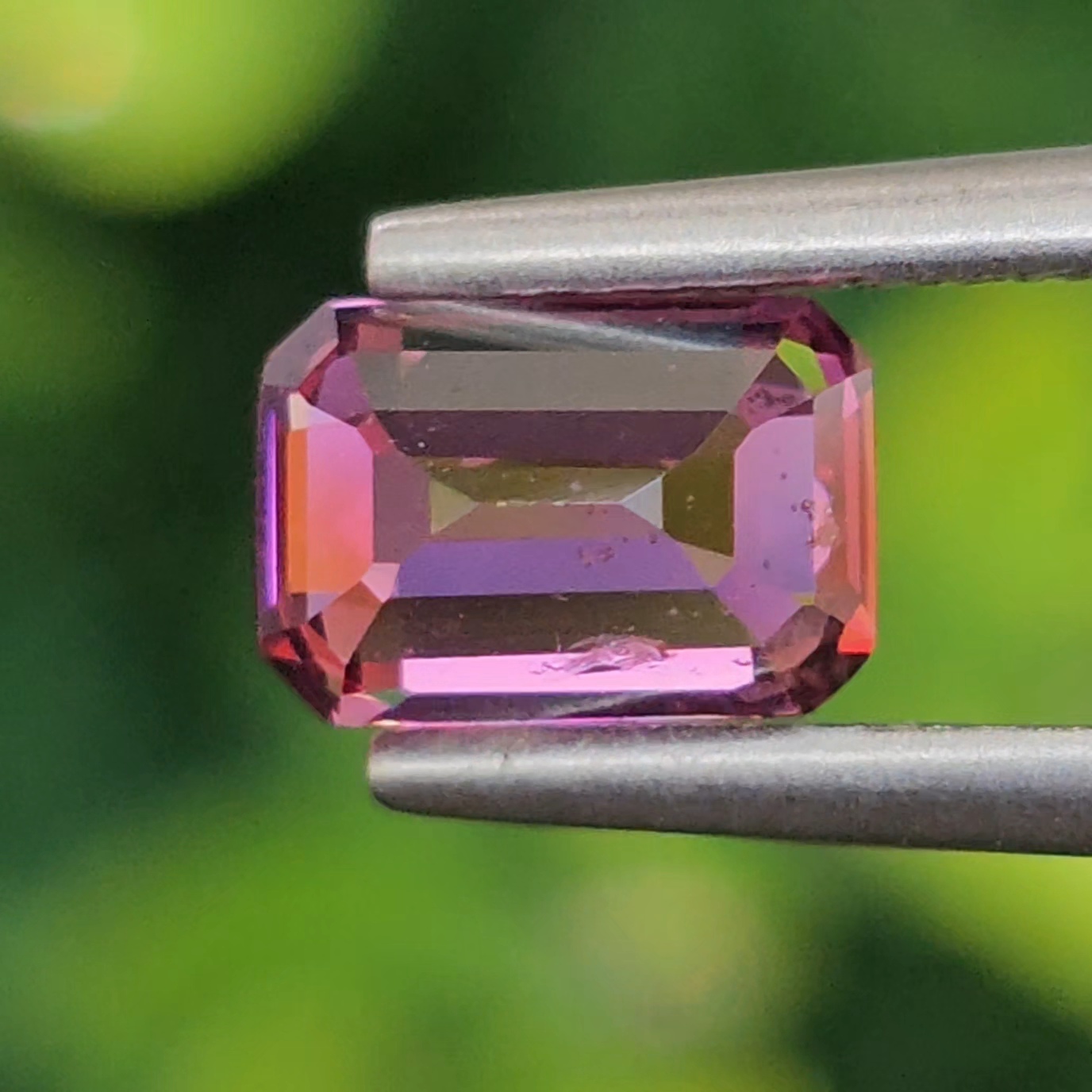 พลอย อุมบาไลต์ การ์เน็ต Umbalite Garnet 1.28 กะรัต (Cts.) ดิบ Unheated ลอยแท้ อัญมณีมงคลประจําวันเกิด เครื่องประดับพลอย