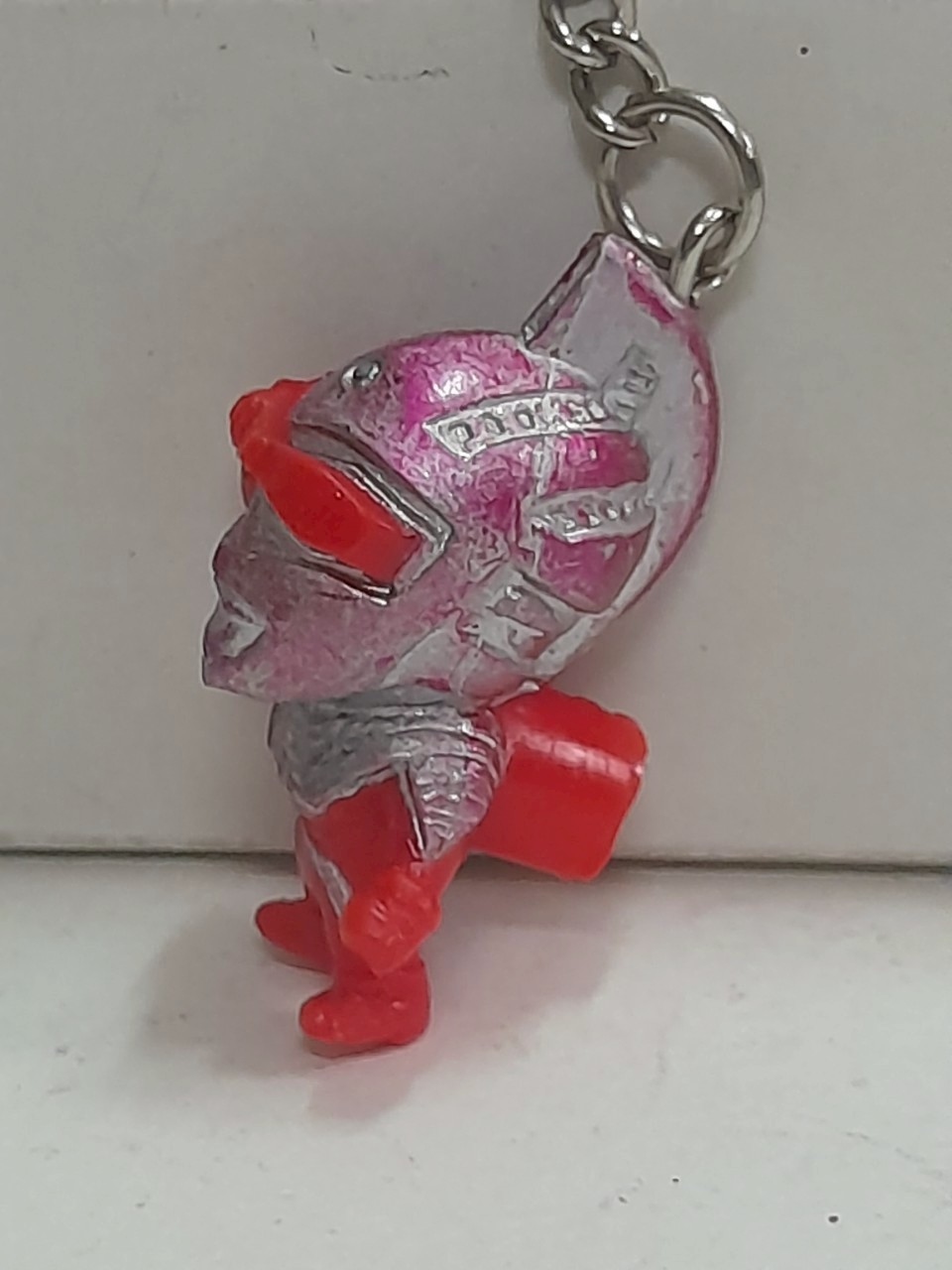 มีหลายภาพ งานเก่า พวงกุญแจอุลตร้าเซเว่นท่าจับแว่น ขนาดตามภาพ