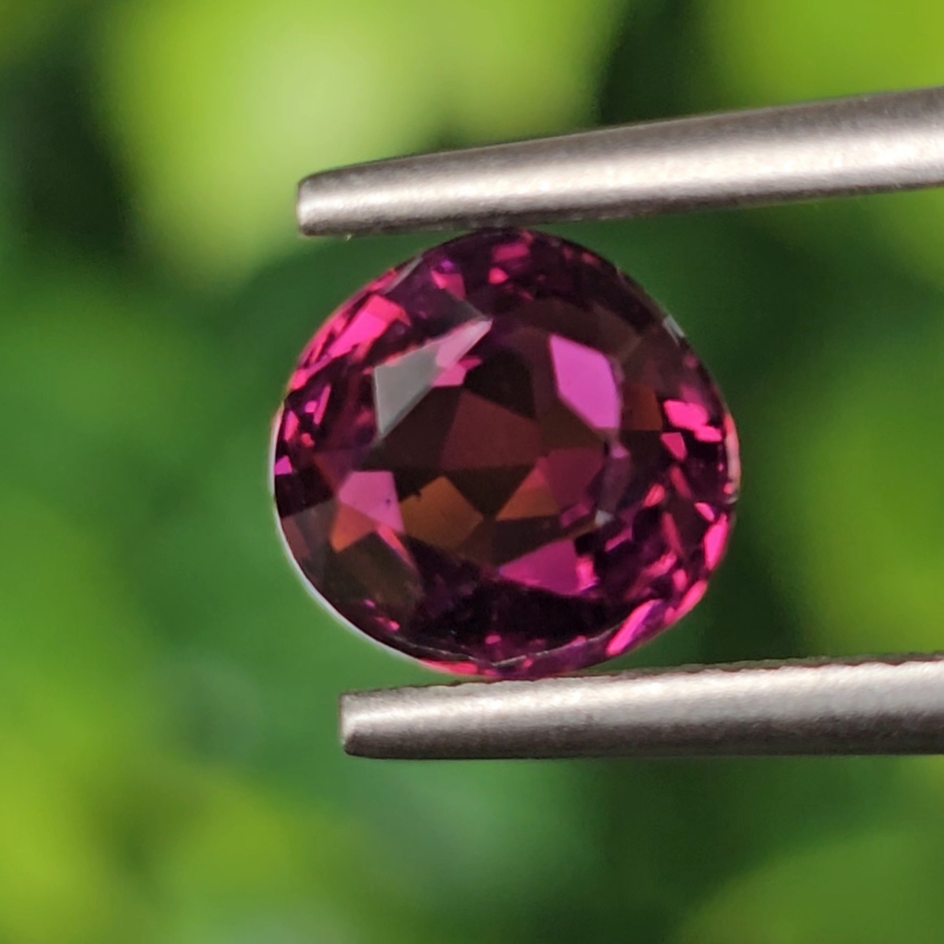 พลอย รูเบลไลต์ ทัวร์มาลีน Rubelite Tourmaline 1.27 กะรัต (Cts.) พลอยแท้ อัญมณีมงคลประจําวันเกิด เครื่องประดับพลอย