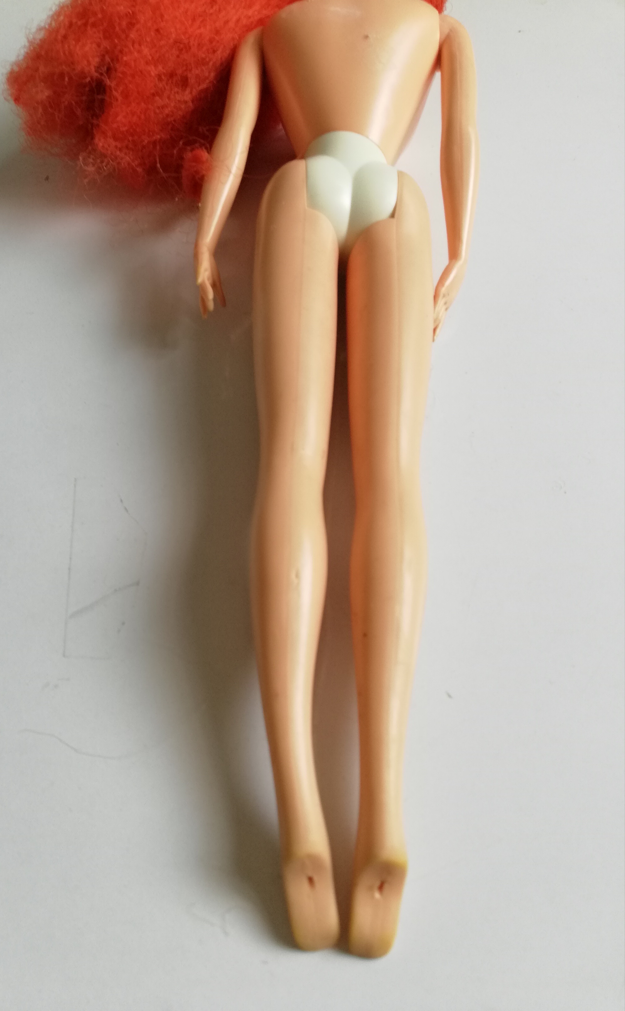 ตุ๊กตาเจ้าหญิงดิสนีย์ แอเรี่ยล ลิตเติ้ลเมอเมด โลโก้ Disney ที่ท้ายทอย Made in Chinaเจ้าหญิงดิสนีย์ Disney Priness เจ้าหญิงแอเรี่ยล** ผมแดงฟูตามภาพ มีตำหนิที่ผิวถลอกที่หน้าอกด้านซ้ายและหลัง