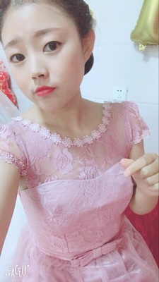 ชุดเพื่อนเจ้าสาว สีชมพู Nude กระโปรงตาข่าย สม๊อกหลัง