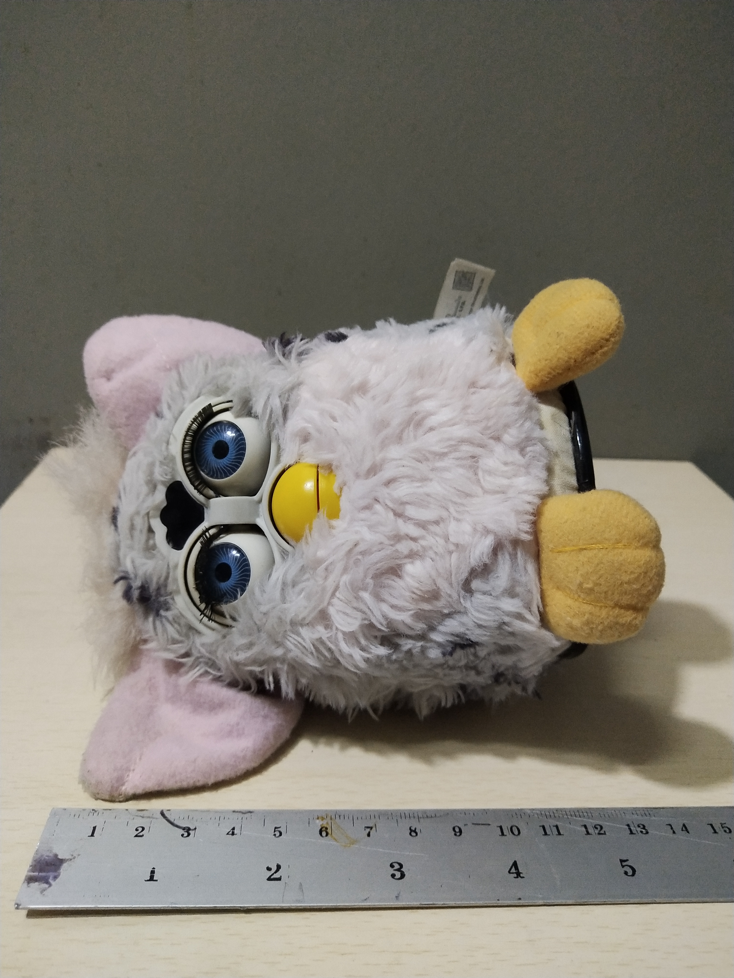 มีหลายภาพ***ระบบไฟใช้ไม่ได้แล้ว ขนตาด้านขวาติดอยู่ลึกกว่าด้านซ้าย วินเทจ เฟอร์บี้ แบรนด์ Tiger Vintage Furby ปี 1990