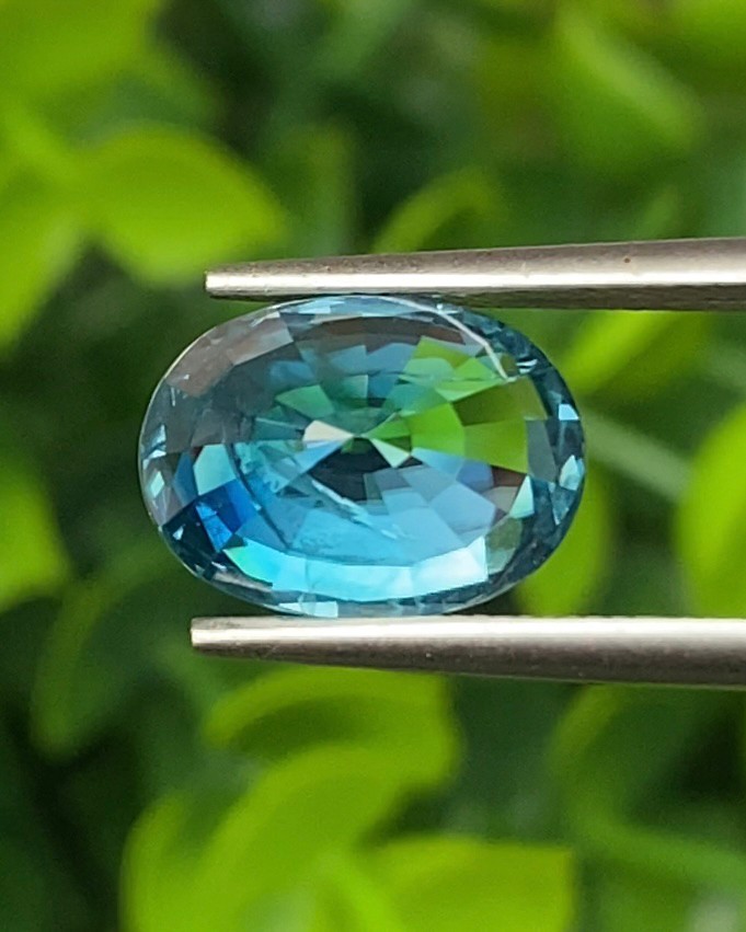 พลอย เพทาย (Zircon) 5.83 กะรัต (Cts.) พลอยแท้ อัญมณีมงคลประจําวันเกิด เครื่องประดับพลอย