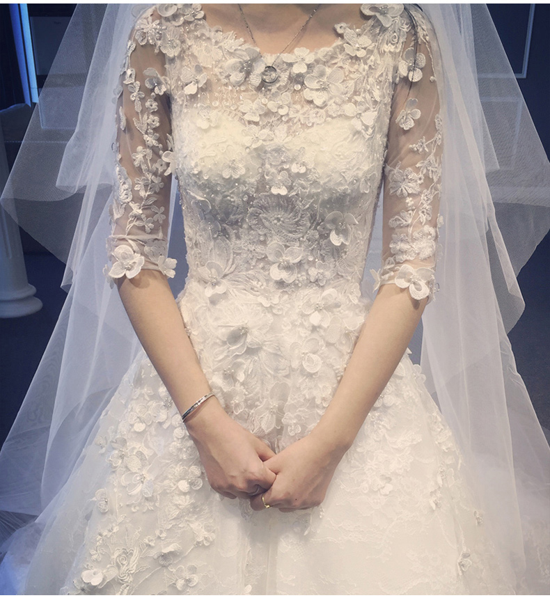 ชุดแต่งงาน แขนสี่ส่วน หางยาว