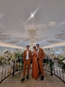 เช่า ชุดสูทชาย สีน้ำตาล คาราเมล รุ่นคลาสสิค (ไม่มีเสื้อกั๊ก)