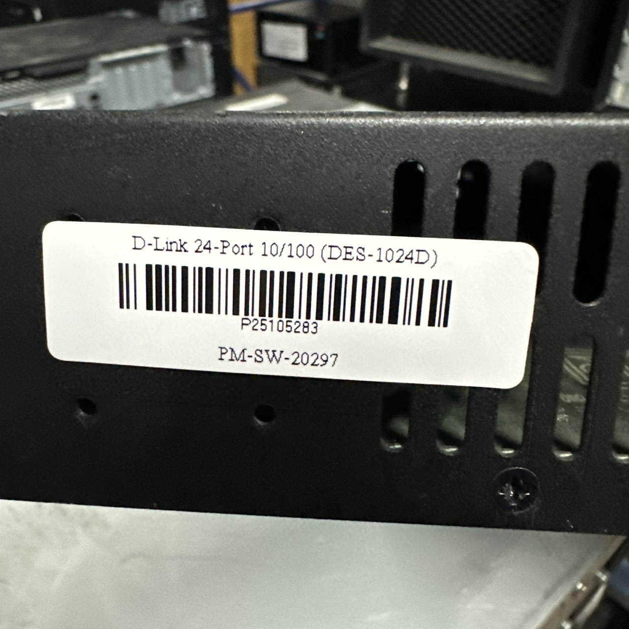 Switch D-Link 24-Port 10/100 (DES-1024D)