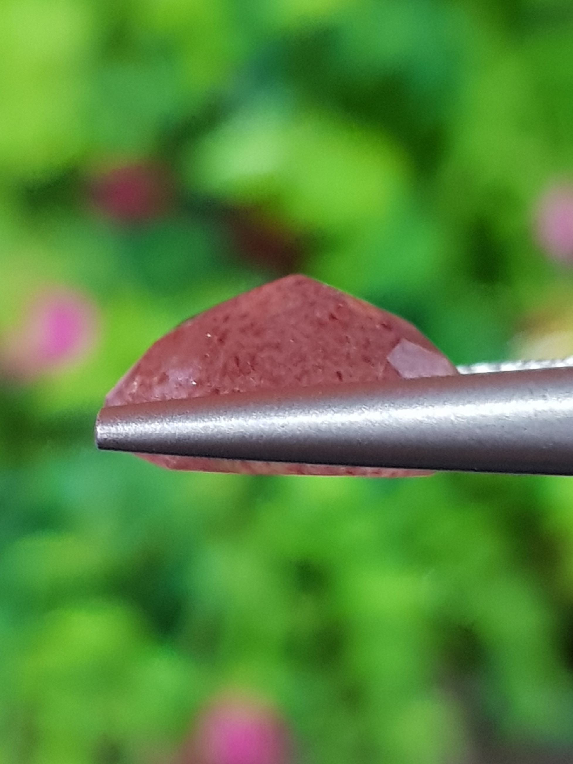 พลอย สตอเบอรี่ ควอตซ์ Strawberry Quartz 4.45 กะรัต (Cts.) พลอยแท้ อัญมณีมงคลประจําวันเกิด เครื่องประดับพลอย