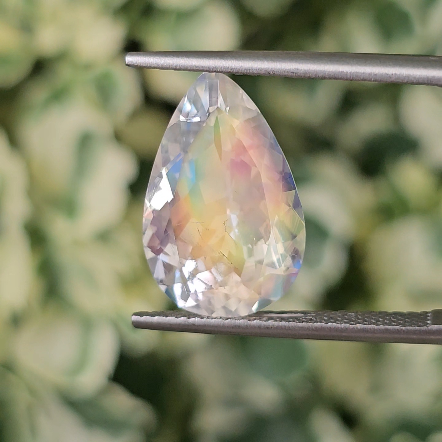 พลอย มูนสโตน เรนโบว์ Rainbow Moonstone 5.60 กะรัต (cts.) พลอยแท้ อัญมณีมงคลประจําวันเกิด เครื่องประดับพลอย