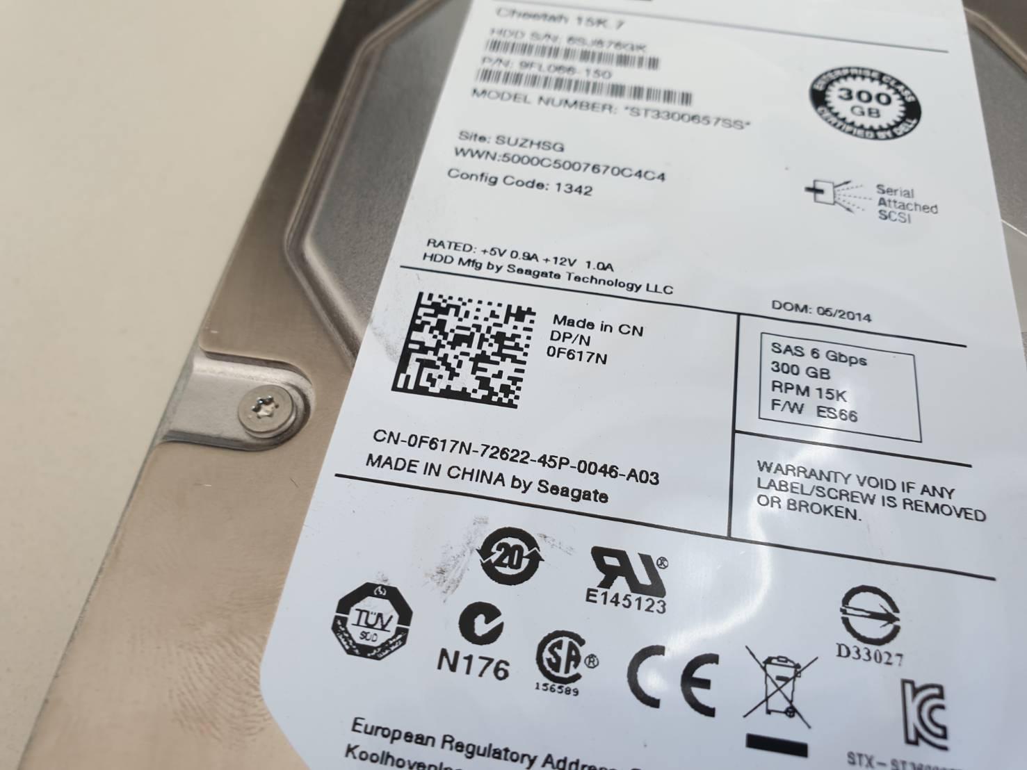 Dell Harddisk SAS 300 G 15K 0F617N 3.5 นิ้ว with Tray