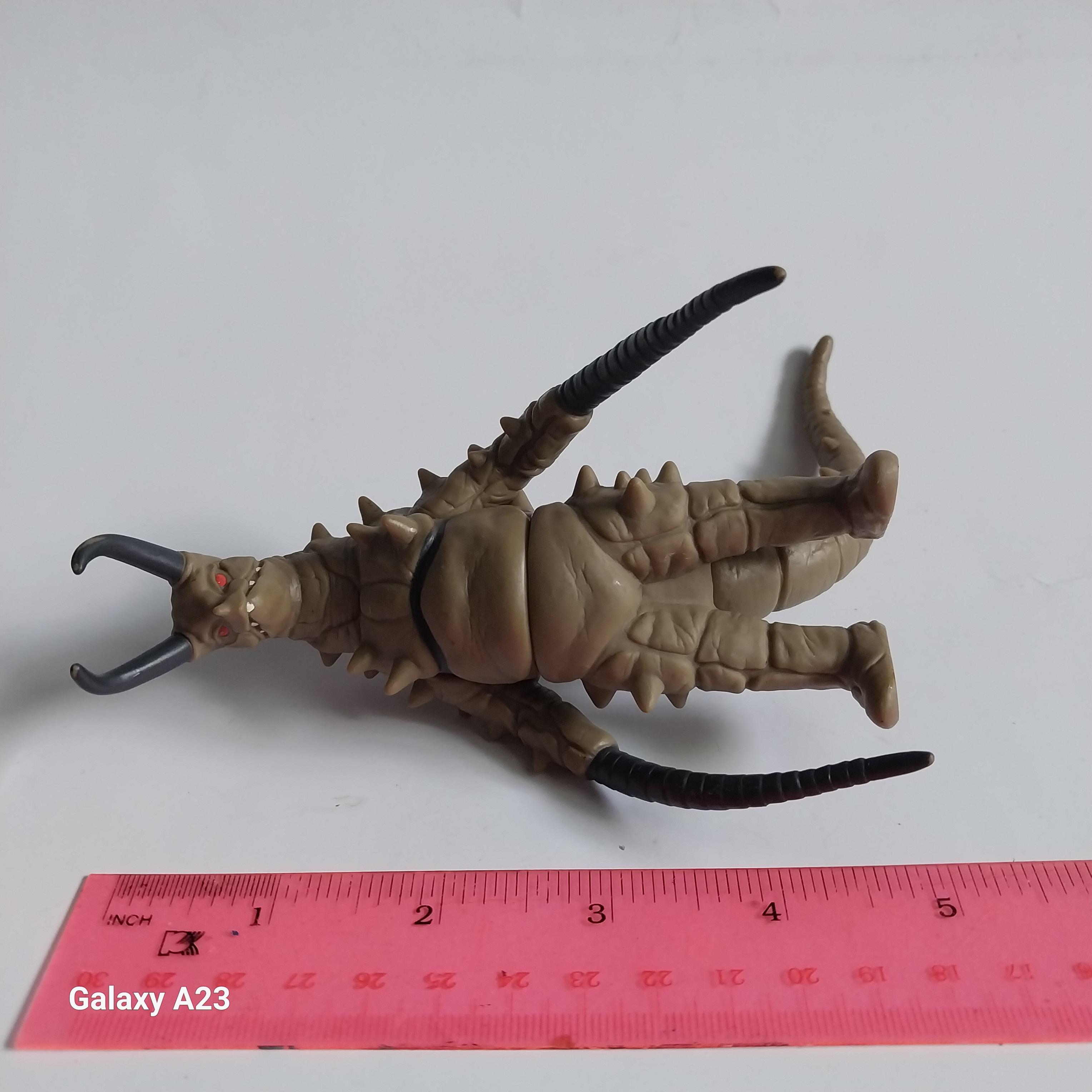 ซอฟ 5-5.5 นิ้ว สัตว์ประหลาด คูดอน จากอุลตร้าแมนแจ๊ค มือสอง สภาพดี มีรอยบ้าง มีปั๊มใต้เท้า