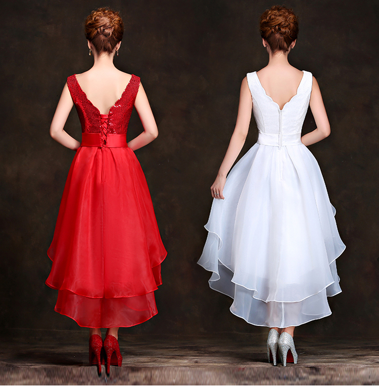 Pre-order ชุดราตรีสั้น หน้าสั้นหลังยาว คอวีลึก แขนกุด แต่งเลื่อม กระโปรงเป็นชั้น ๆ แต่งโบว์ที่เอว เชือกผูกหลัง