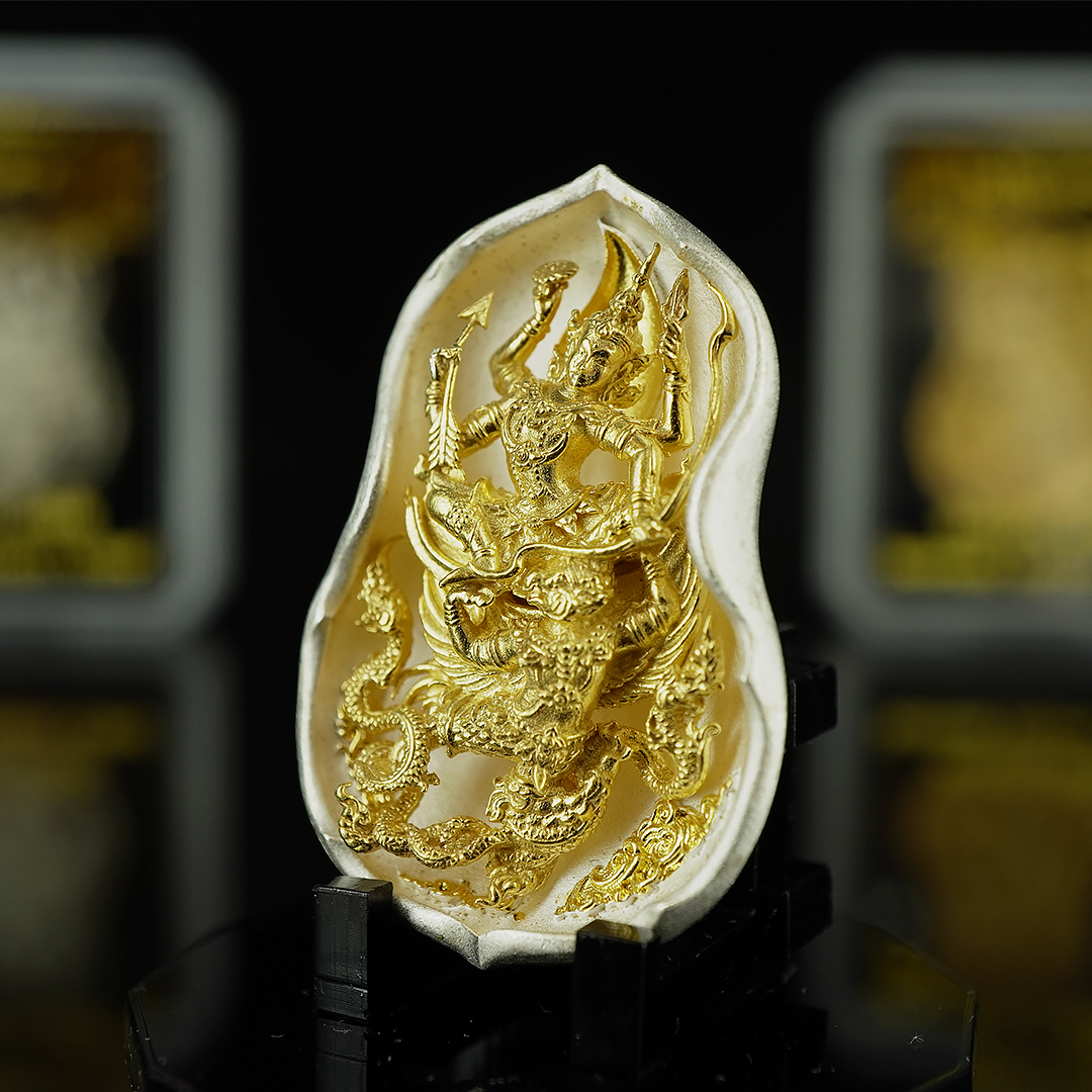พระนารายณ์ทรงครุฑ รุ่นคลังเศรษฐี รายการที่ 2 เนื้อสัมฤทธิ์ชุบสองกษัตริย์ องค์ทอง