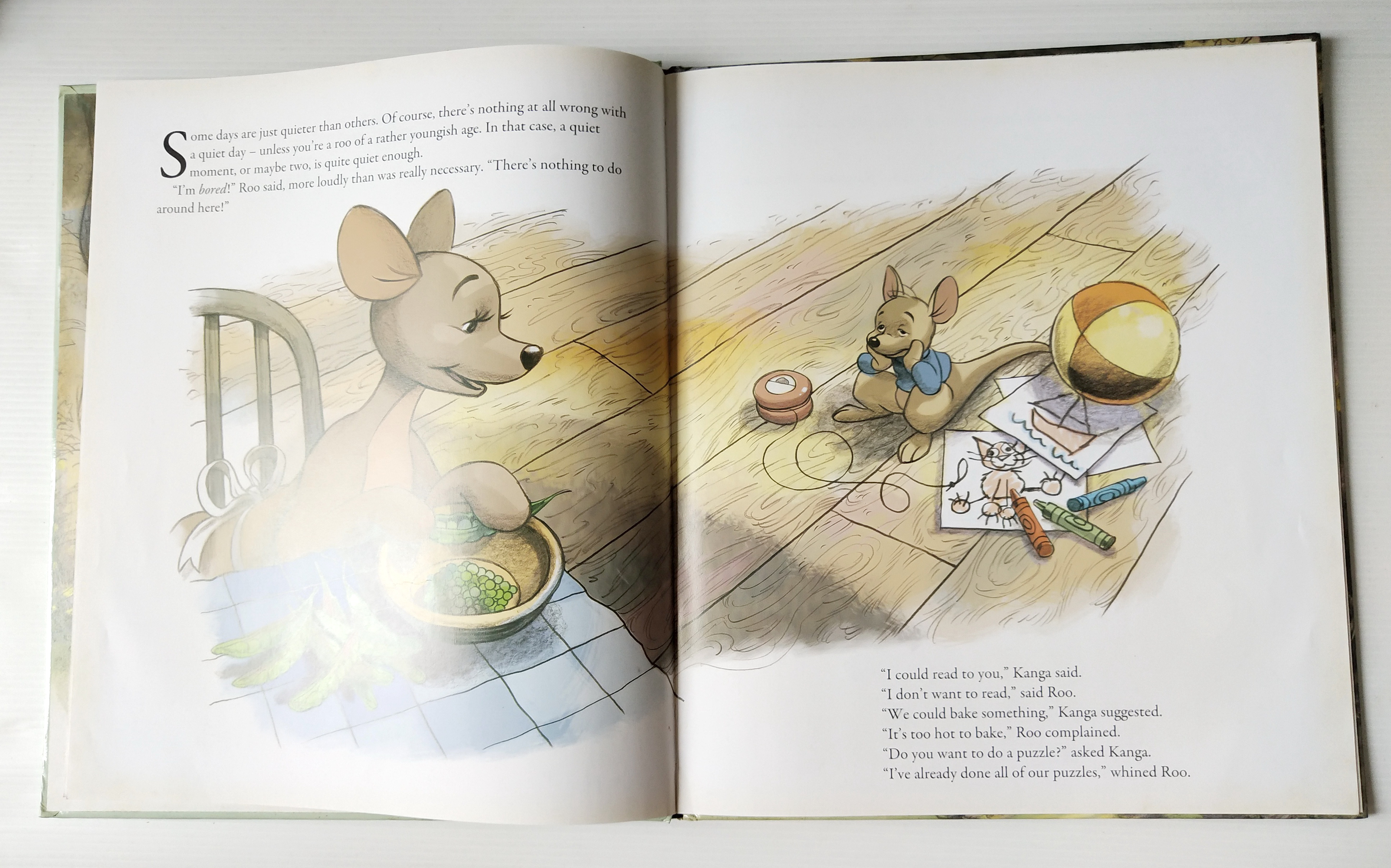 หนังสือนิทานก่อนนอน ภาษาอังกฤษ Winnie the Pooh วินนี่ เดอะ พูห์ Bedtime Story Collection , A lovely Bedtime story from Hundred-Acre wood to you. **หนังสือมีตำหนิบ้าง ตามภาพ