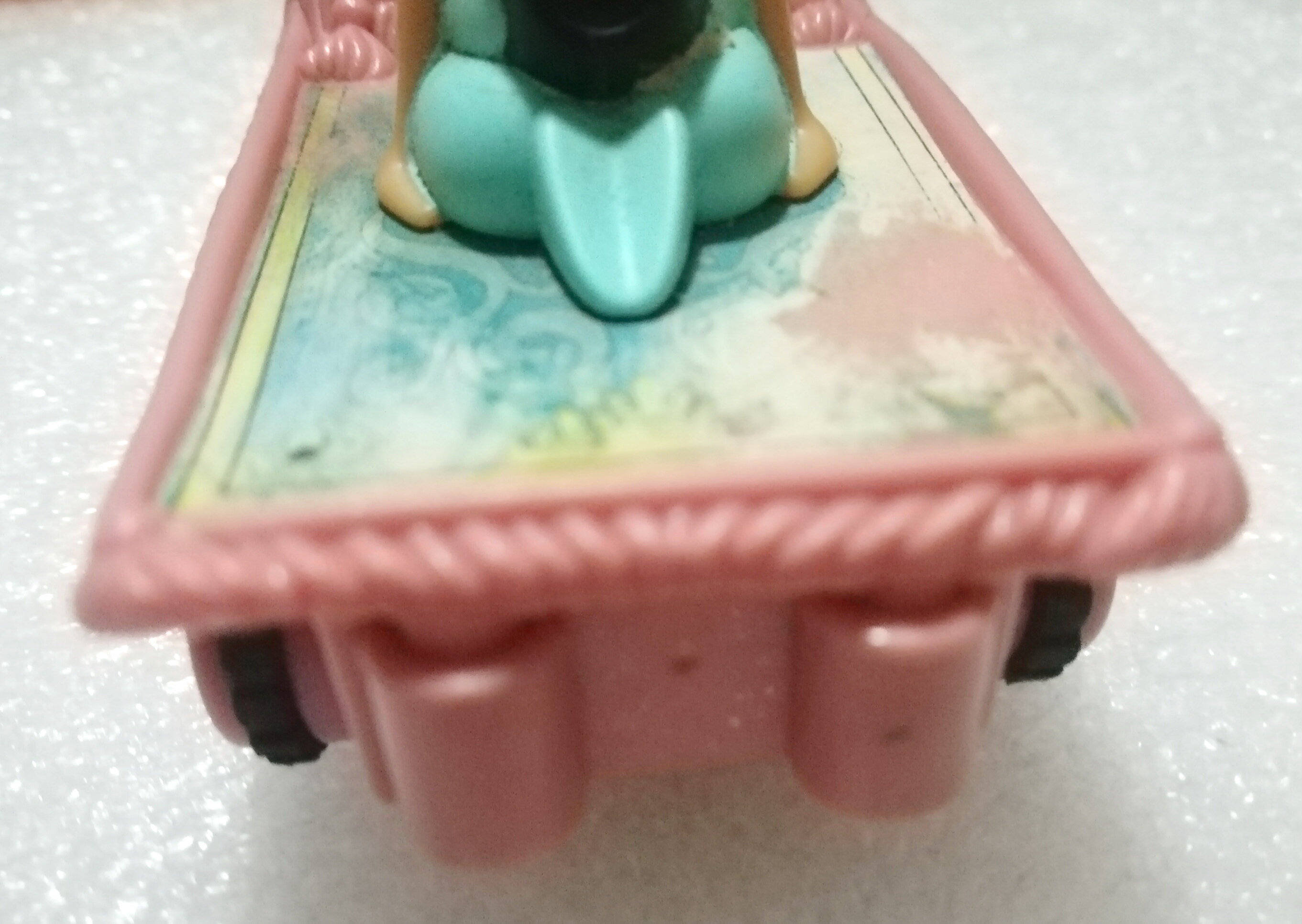 เซ็ทเจ้าหญฺงดิสนีย์ Disney princess "อาละดิน Alladin - เจ้าชายและเจ้าหญิงจัสมิน" เหาะบนพรมเป็นรถ ของสะสมจากแมคโดนัลด์ **มีตำหนิ โปรดตรวจสอบทุกภาพ