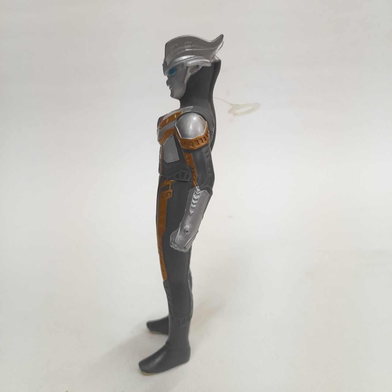 ซอฟ5นิ้ว อุลตร้าแมนซีโร่ ร่างอัลติเมทไชนิ่ง มือสองสภาพดีมีรอยบ้าง