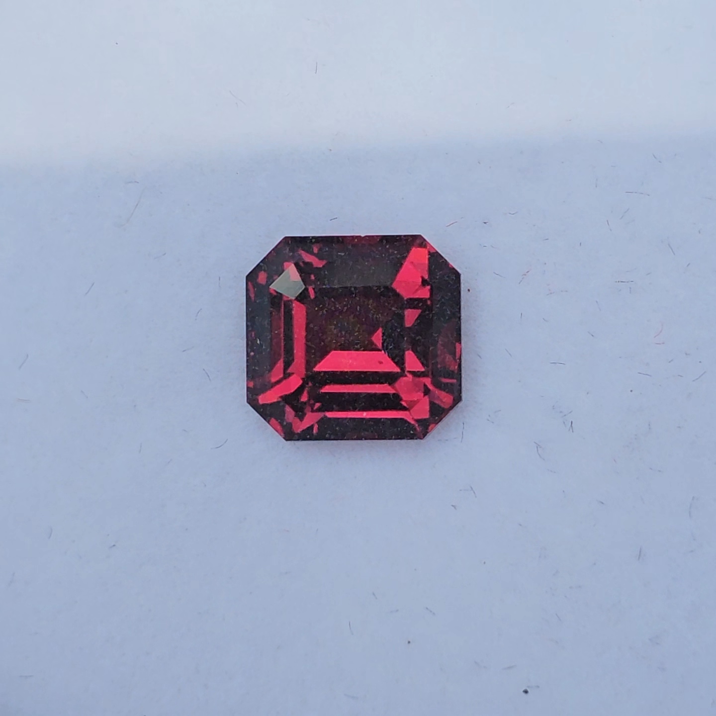 พลอย อุมบาไลต์ การ์เน็ต Umbalite Garnet 4.52 กะรัต (Cts.) ดิบ Unheated พร้อมใบเซอร์ AIG พลอยแท้ อัญมณีมงคลประจําวันเกิด เครื่องประดับพลอย