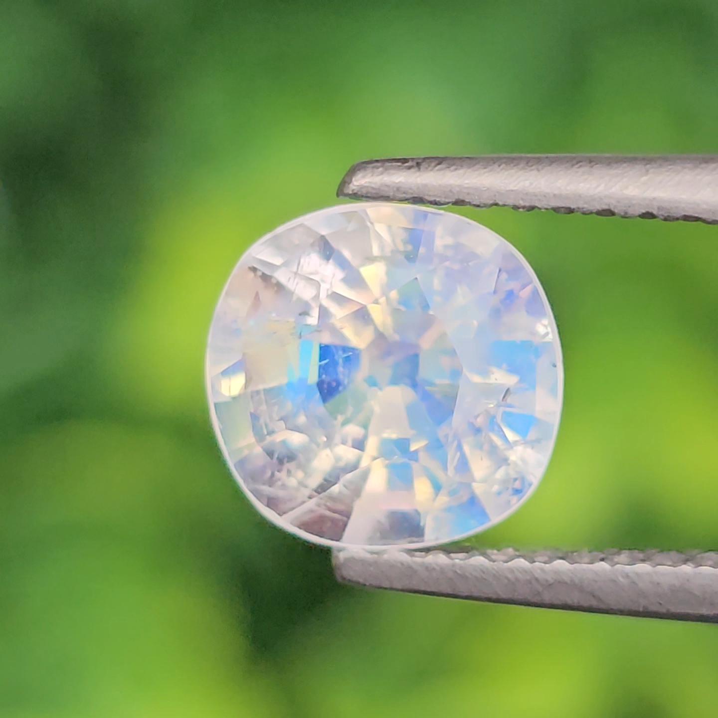 พลอย มูนสโตน เรนโบว์ rainbow moonstone 1.47 กะรัต (cts.) พลอยแท้ อัญมณีมงคลประจําวันเกิด เครื่องประดับพลอย