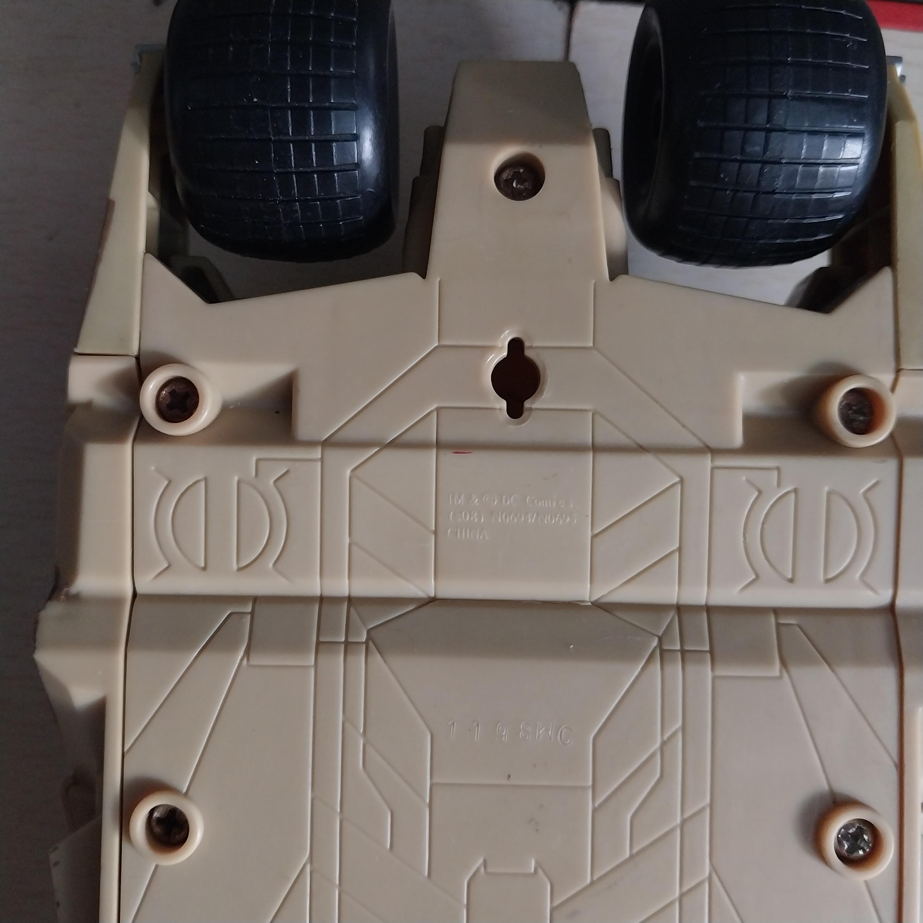 มืหลายภาพ รถแบทแมนขนาดประมาณ22ซม. #Batman The Dark Knight Rises Camouflage Tumbler