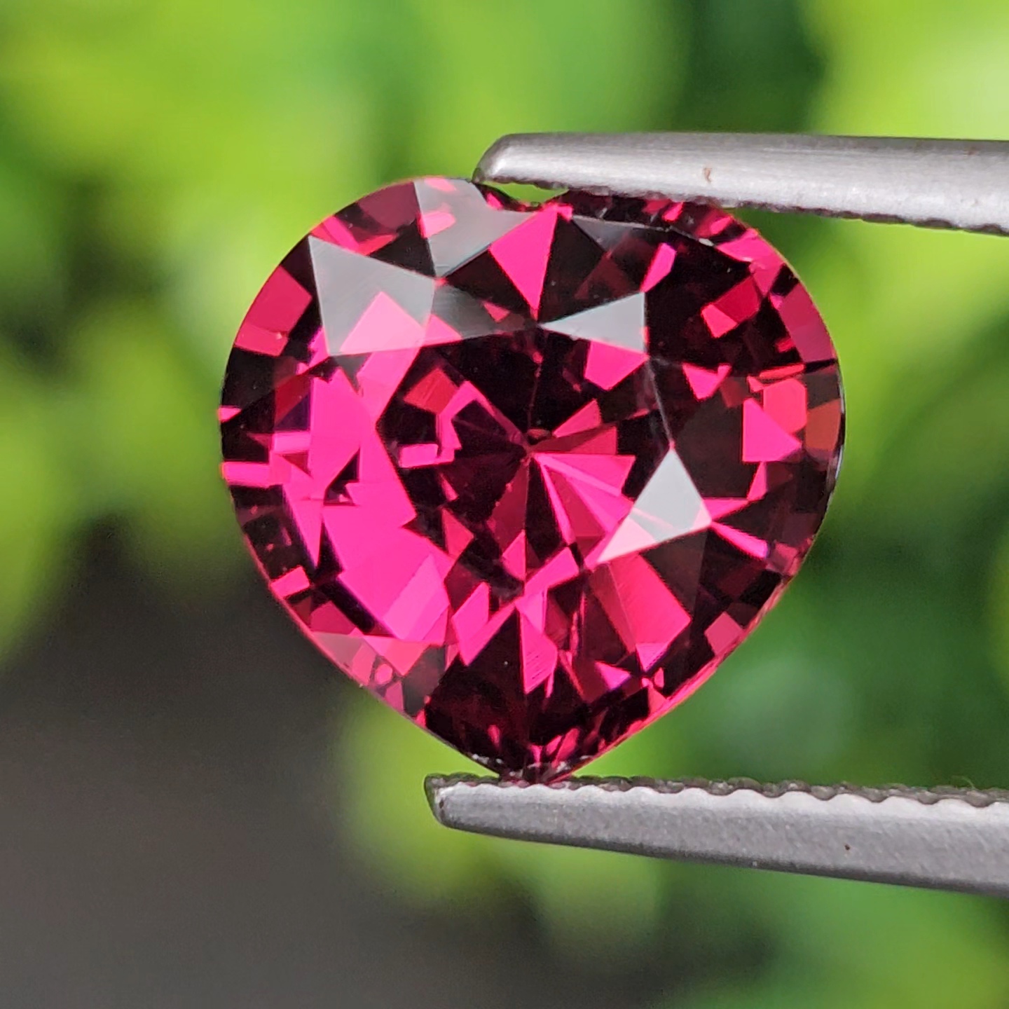 พลอย อุมบาไลต์ การ์เน็ต Umbalite Garnet 4.26 กะรัต (Cts.) ดิบ Unheated พร้อมใบเซอร์ AIG พลอยแท้ อัญมณีมงคลประจําวันเกิด เครื่องประดับพลอย