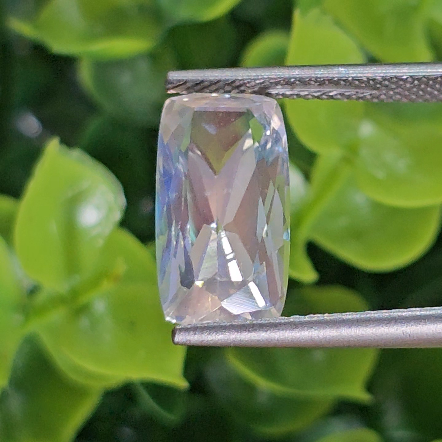 พลอย มูนสโตน เรนโบว์ Rainbow Moonstone 5.53 กะรัต (cts.) พลอยแท้ อัญมณีมงคลประจําวันเกิด เครื่องประดับพลอย