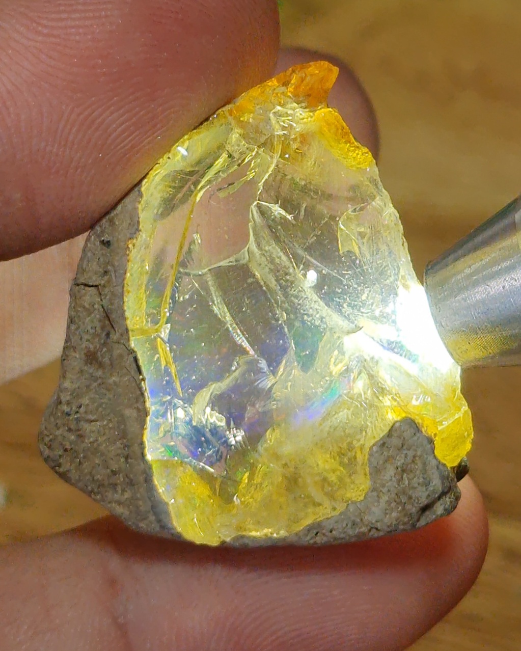 ก้อน ผลึก โอปอล Opal 66.82 กรัม (Grams.) พลอยแท้ อัญมณีมงคลประจําวันเกิด เครื่องประดับพลอย