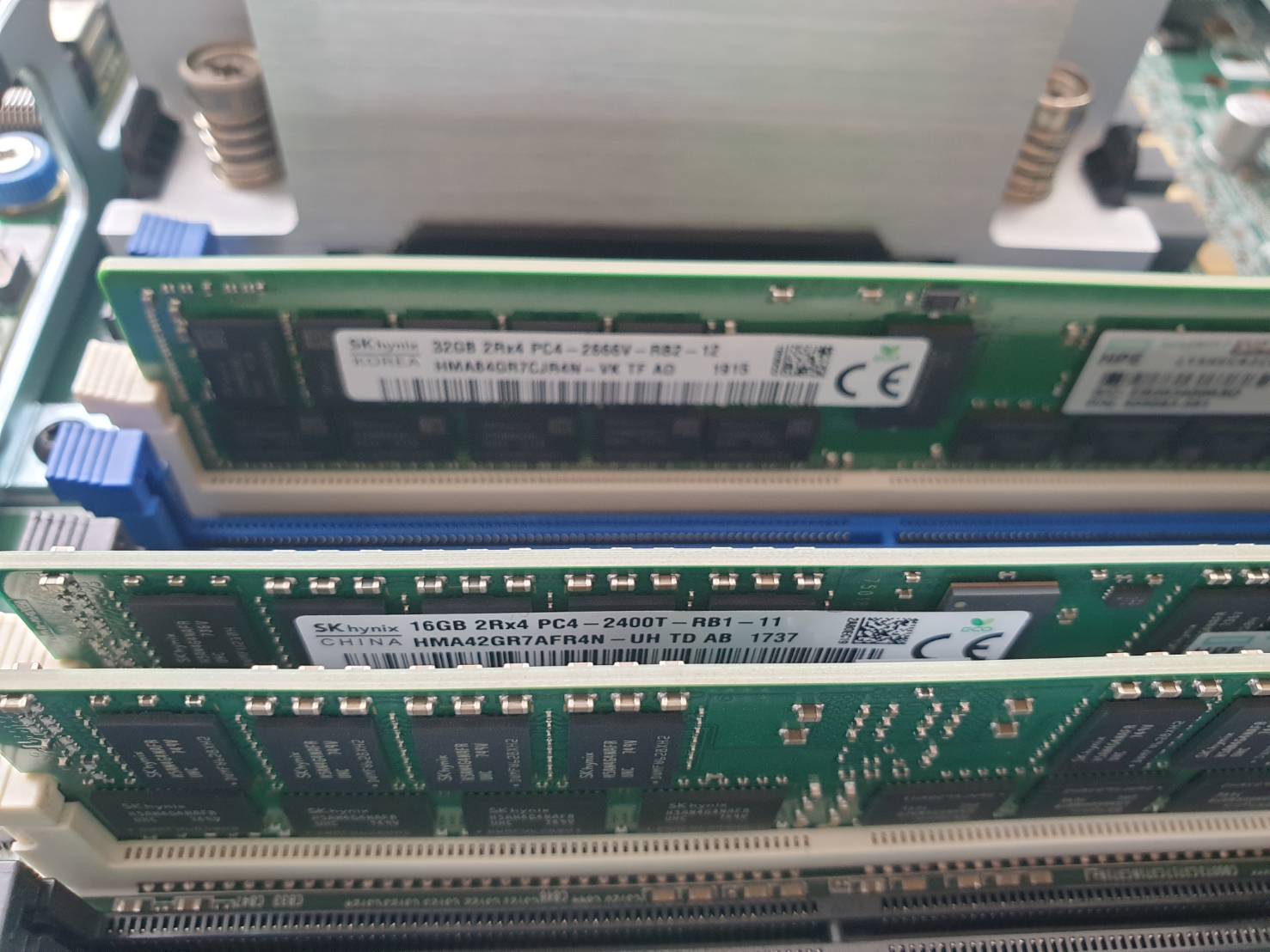 HP DL380 G9 E5-2630v4 x2 Ram 64 GB SAS 6TB x6 Power x2