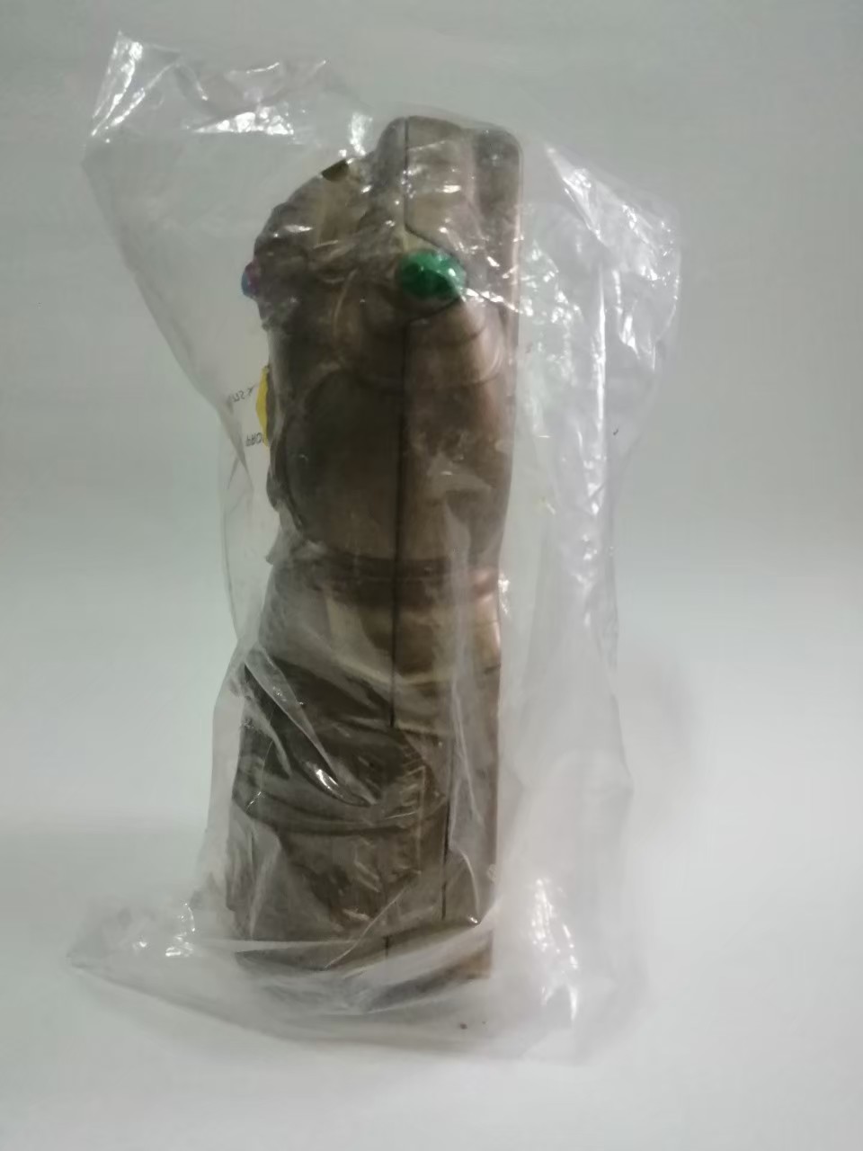 กล่องใส่ของ ชุดไส้กรอกถุงมือ ธานอส ของที่ระลึก ชุดพรีเมี่ยมของเมเจอร์ จากภาพยนตร์ THE AVENGER : END GAMES ของใหม่ ไม่มีตำหนิ ยังไม่ได้แกะแพค