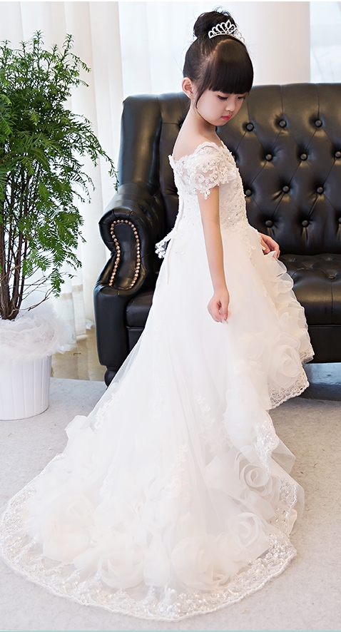 Pre-order ชุดราตรีเด็ก ชุดออกงาน ชุดกระโปรง สไตล์เจ้าหญิง แบบไหล่ปาด ผ้าลูกไม้ แต่งดอก ปล่อยชายยาว มีซิปหลัง