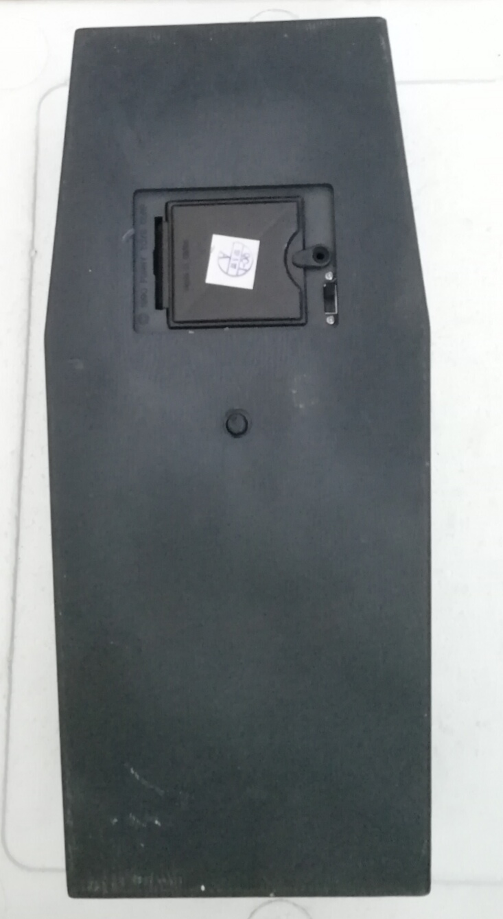 ตุ๊กตา แดร๊กคิวร่า ในโลงศพ ของเก่าหายาก เก่าเก็บ เป็นสินค้าจาก FUNNY TOYS CORP.ปี 1990 ยังเปิดไฟกระพริบที่ตาสีเขียว และส่งเสียงร้องได้ ขนาดความยาวของโลงศพ 34 ซม. กว้าง15 ซม.สูง10ซม. ใช้ถ่ายไฟแบตเตอรี่ ฉายขนาด2 ก้อน**ระบบลุกนั่งชำรุด ขายตามสภาพ