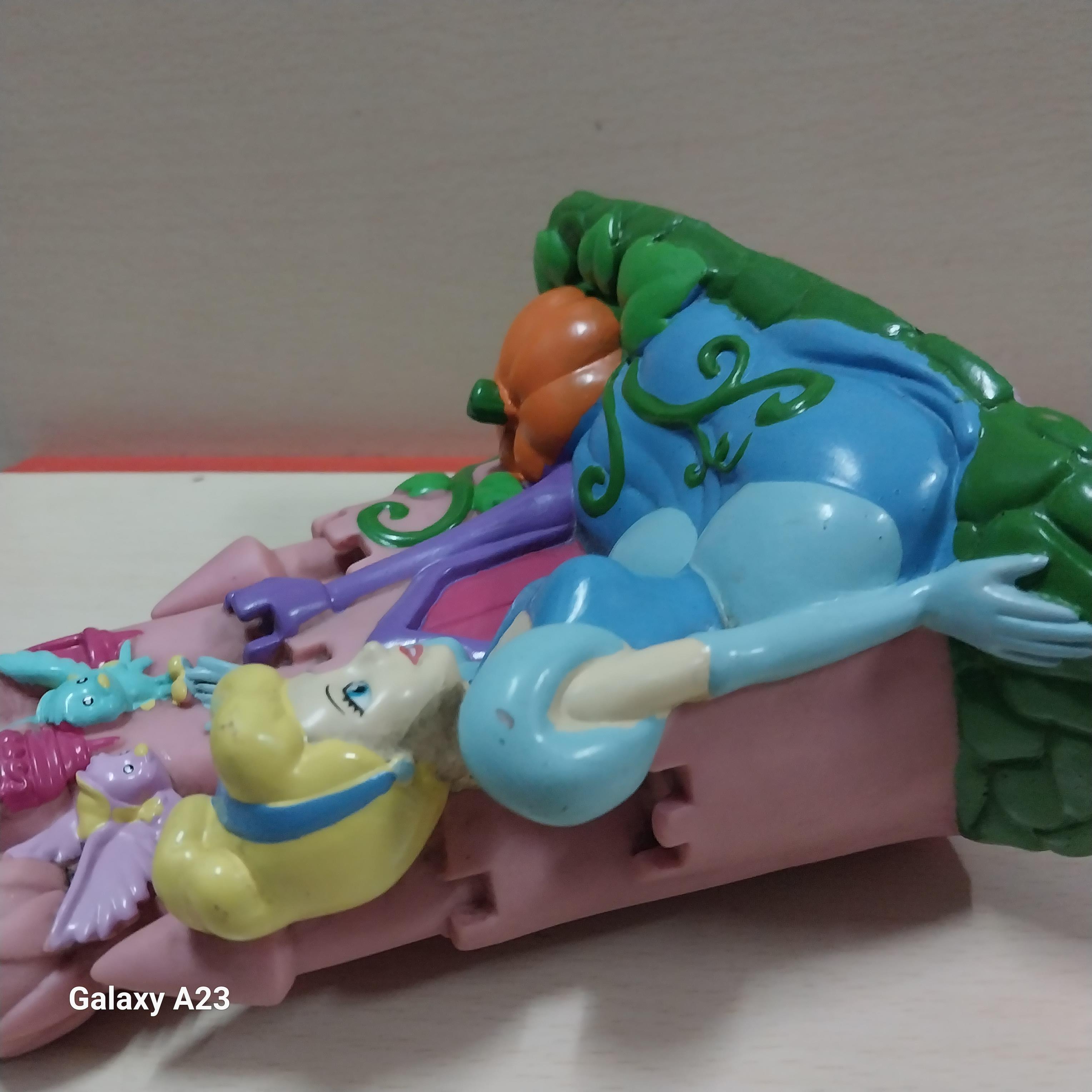 มีหลายภาพ กระปุกออมสินซินเดอเรลล่า จาก ดิสนีย์