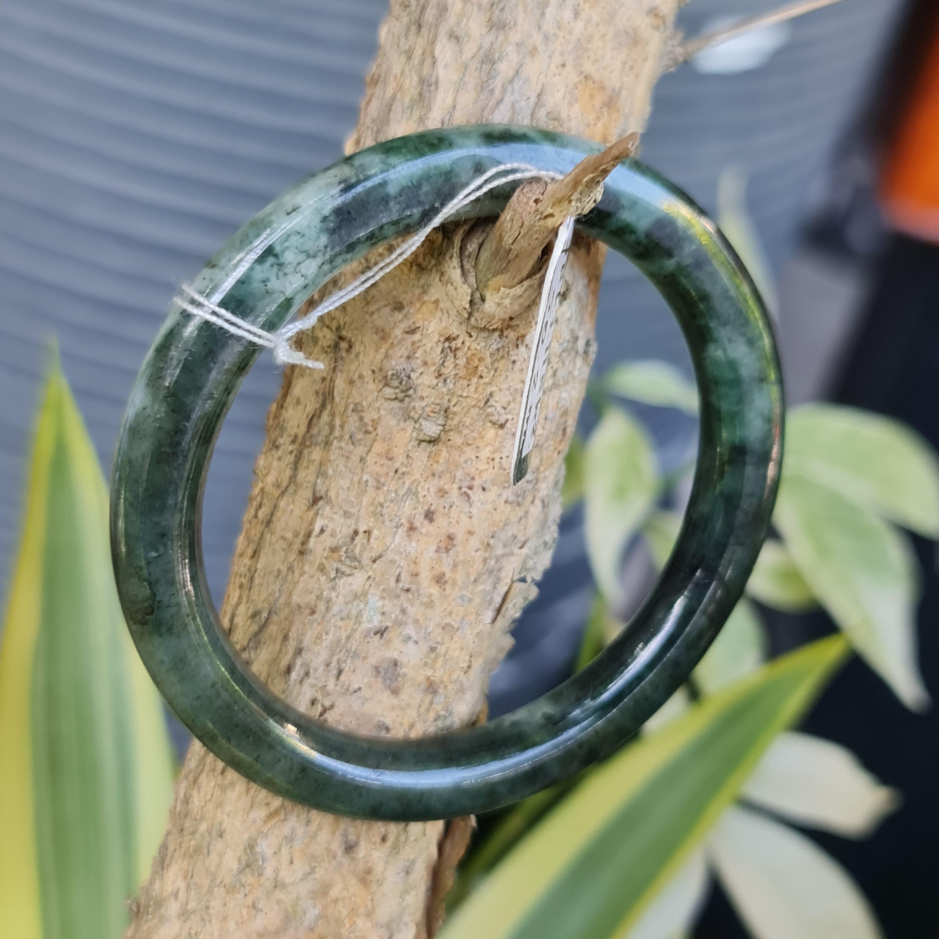 JB6711062 หยก พม่า แท้ Jade กำไลหยก 50.2 มม. (Jadeite bracelet) พม่า (Myanmar)