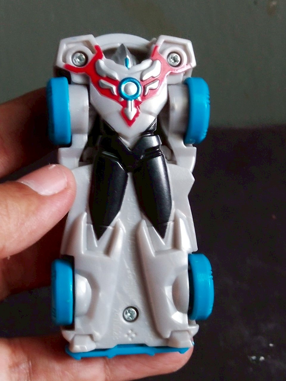 มีหลายภาพ รถแปลงร่างเป็นอุลตร้าแมน