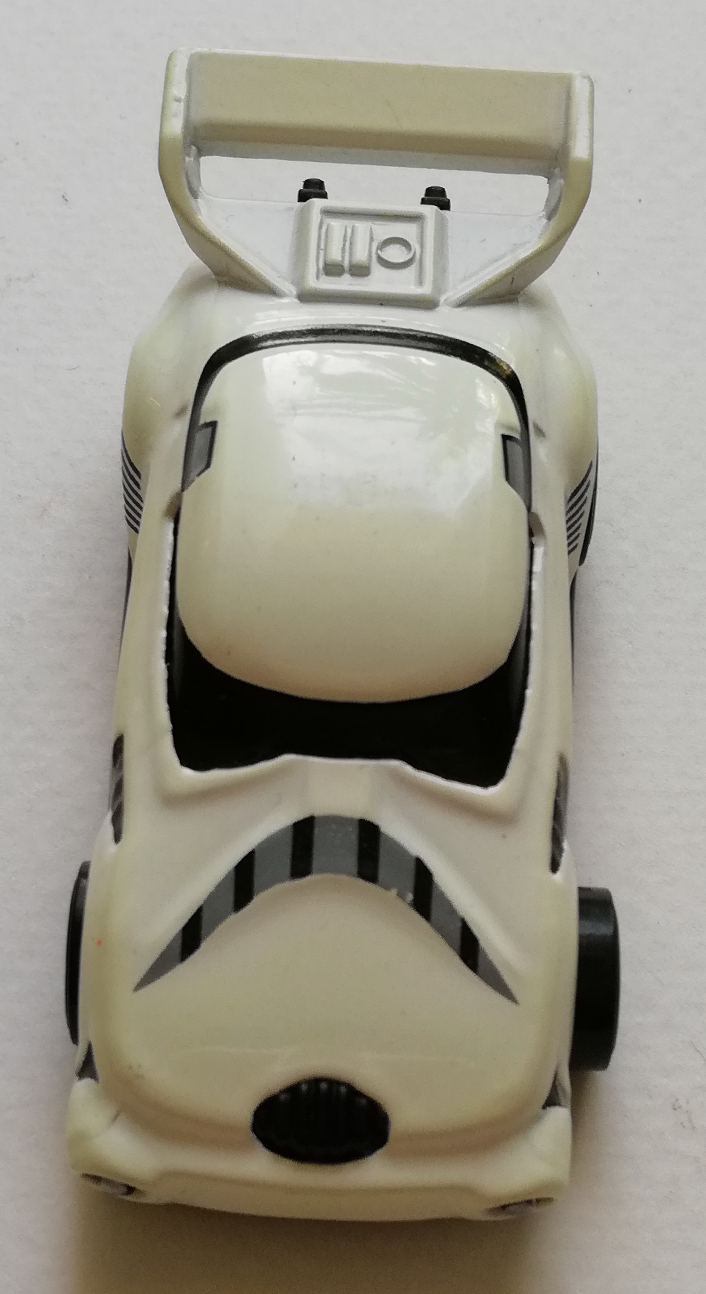 Die Cast,รถเหล็กสีขาว (ออกเหลือง)ลาย สตรอม ทรูปเปอร์ Storm Troopper จาก Star Wars ,CGW43, 2014 Mattel,Hot Wheels **ไม่มีแพ็ค