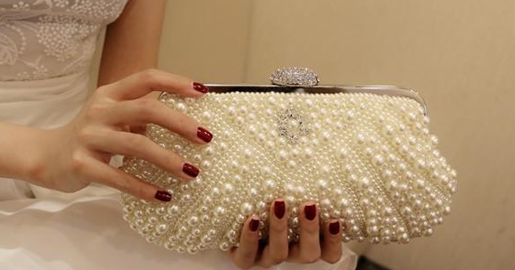 พร้อมส่ง Evening Clutch กระเป๋าออกงาน แต่งมุกทั้งใบ&คริสตัลหรู มาพร้อมสายสะพายสั้น/ยาว