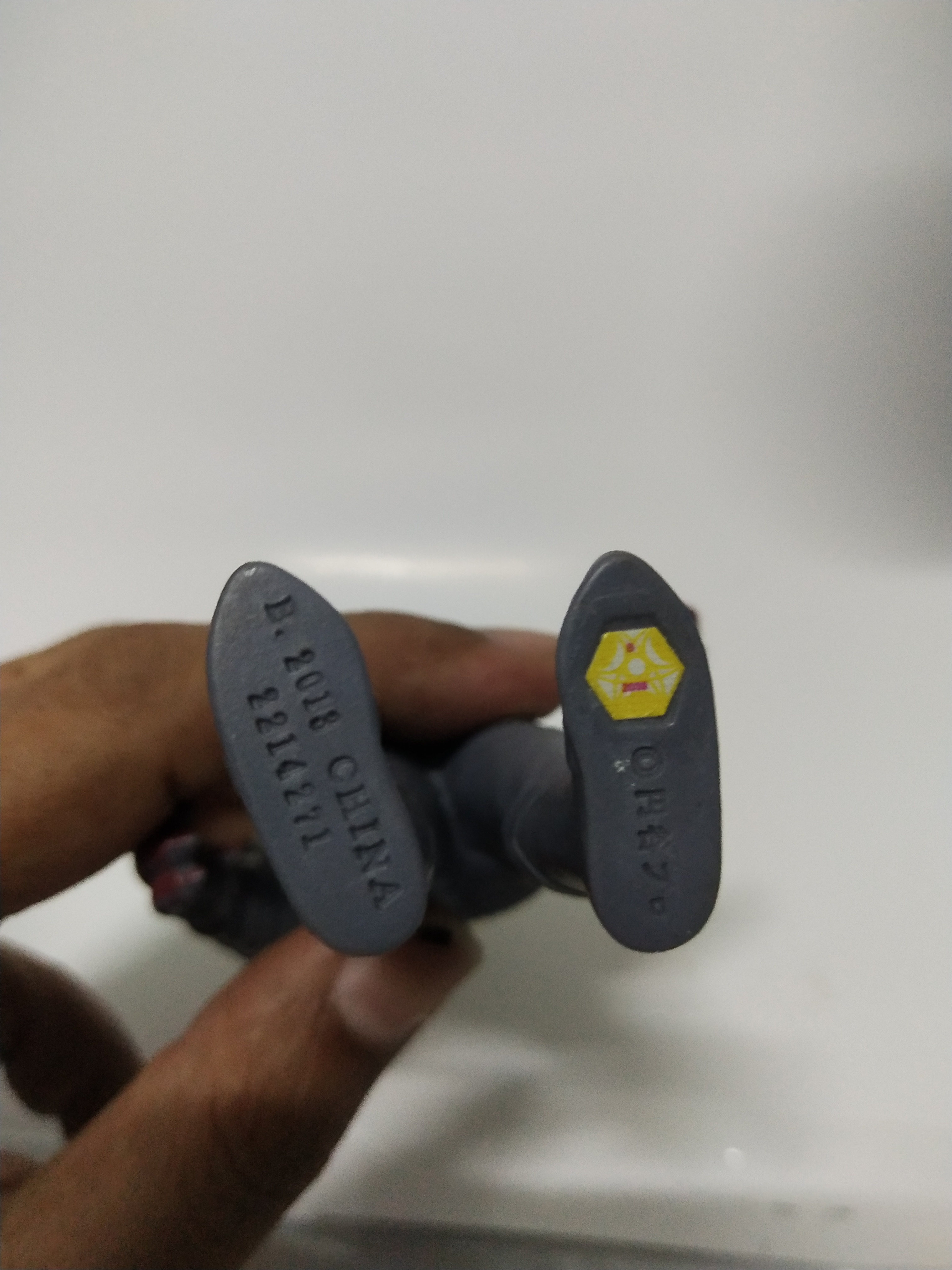 มีหลายภาพ ด้านหลังมีรอยเปื้อน ตามภาพ Spark doll, Alien Guts ซอฟ 5นิ้ว มนุษย์ดาวกัสต์ สัตว์ประหลาดจากอุลตร้าเซเว่น