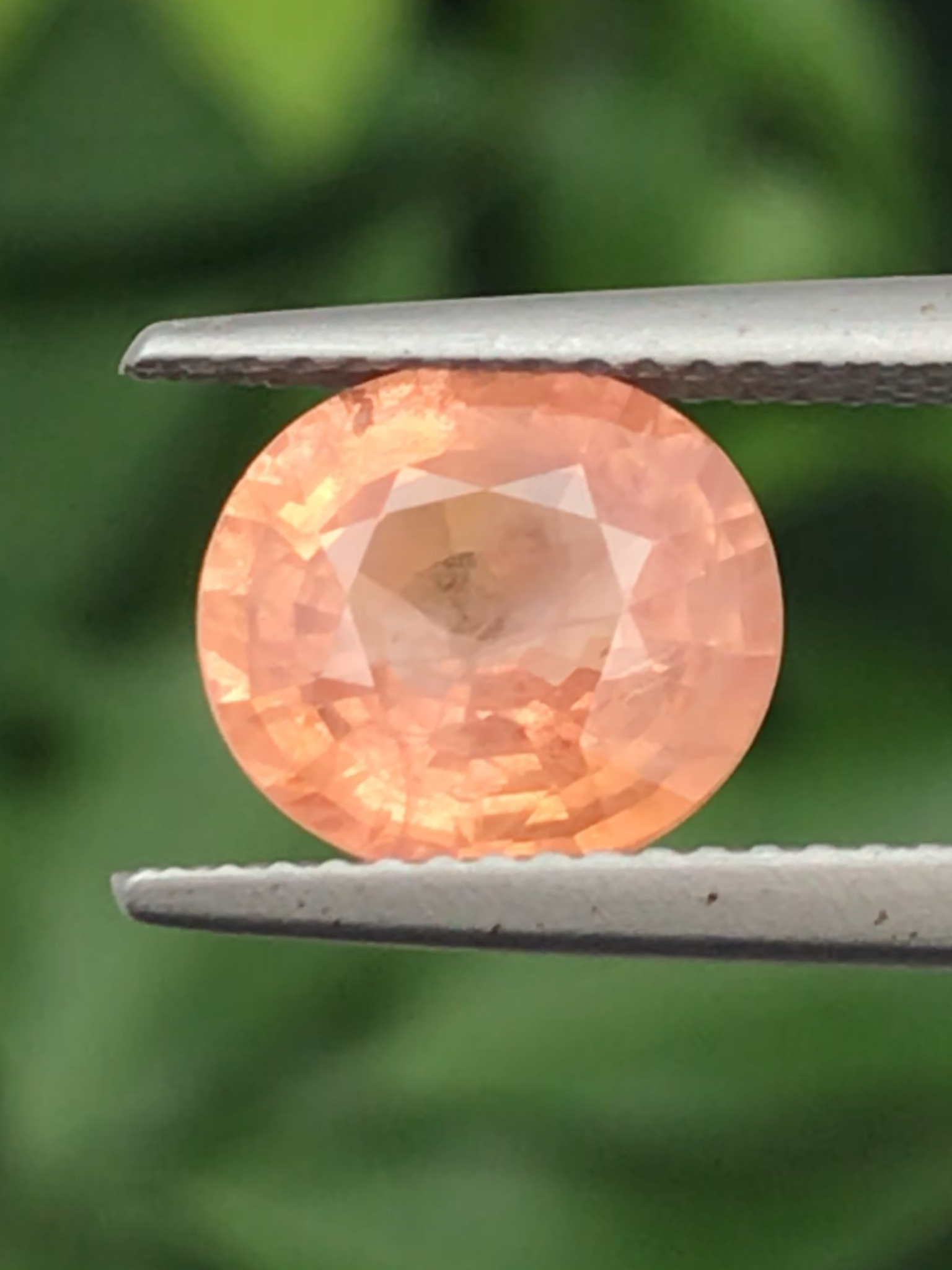 พลอย พัดพารัดชา Padparadscha Sapphire 3.47 กะรัต (Cts.) พร้อมใบเซอร์ พลอยแท้ อัญมณีมงคลประจําวันเกิด เครื่องประดับพลอย